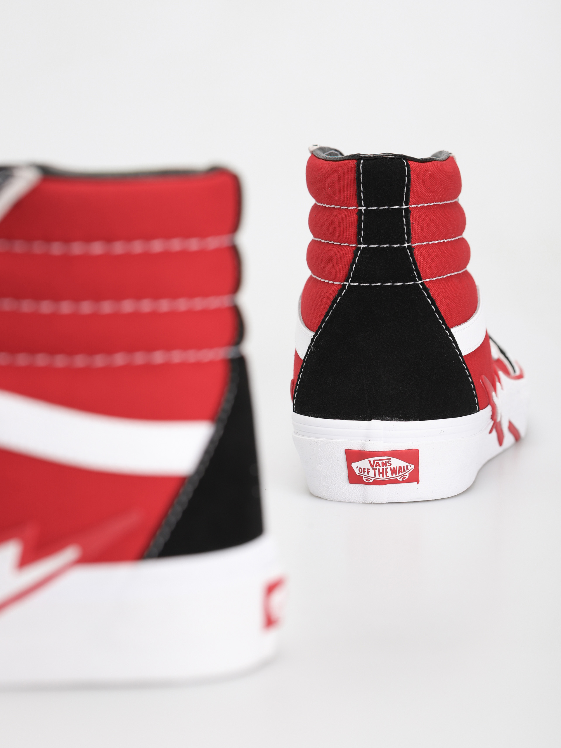 Vans Sk8 Hi Bolt Cipők (black/red)