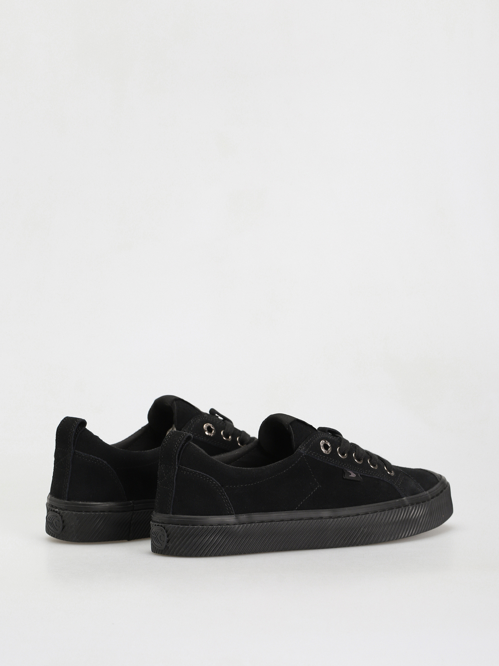 Cariuma Oca Low Cipők (all black)