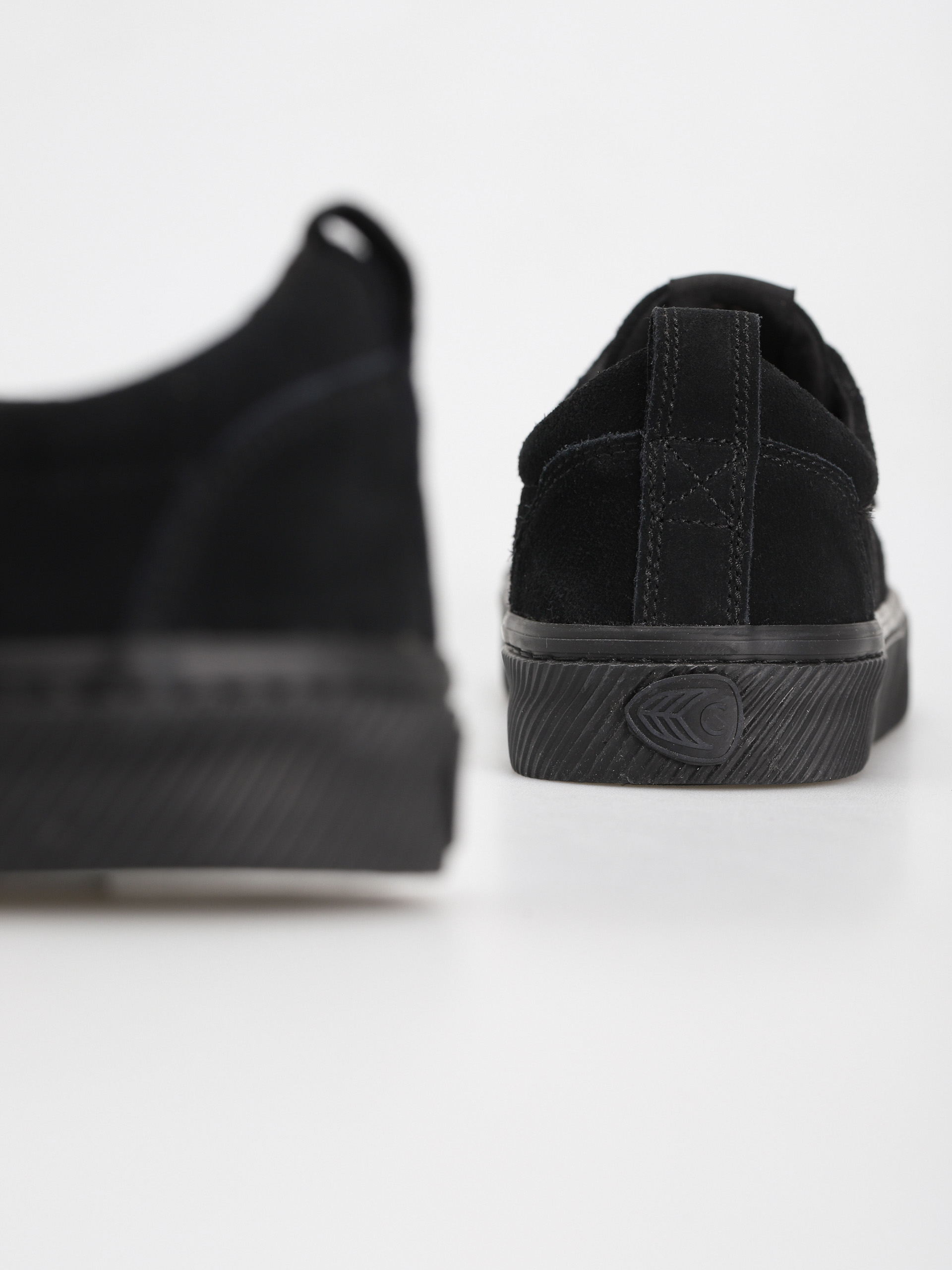 Cariuma Oca Low Cipők (all black)