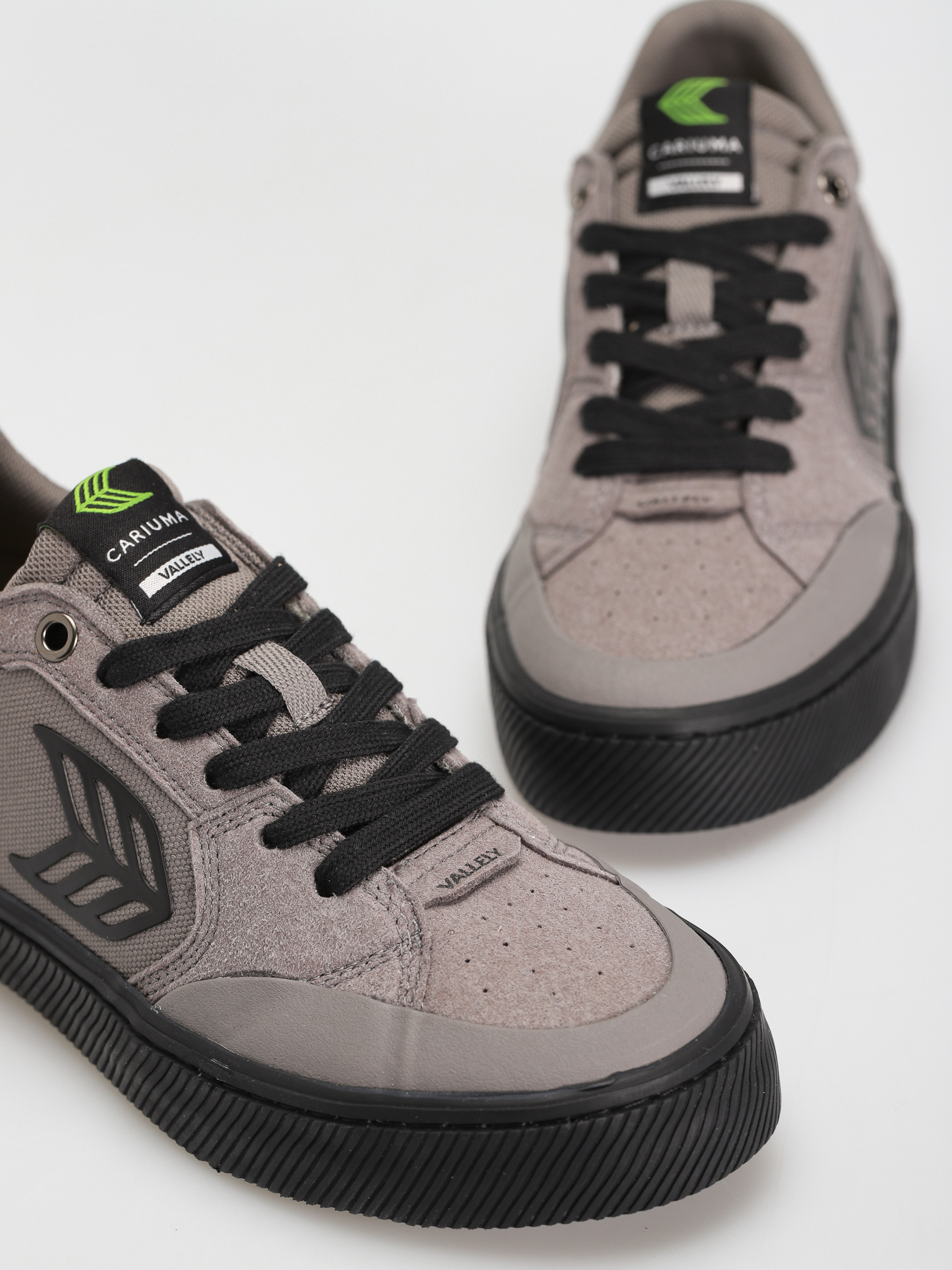 Cariuma Vallely Cipők (grey/black)