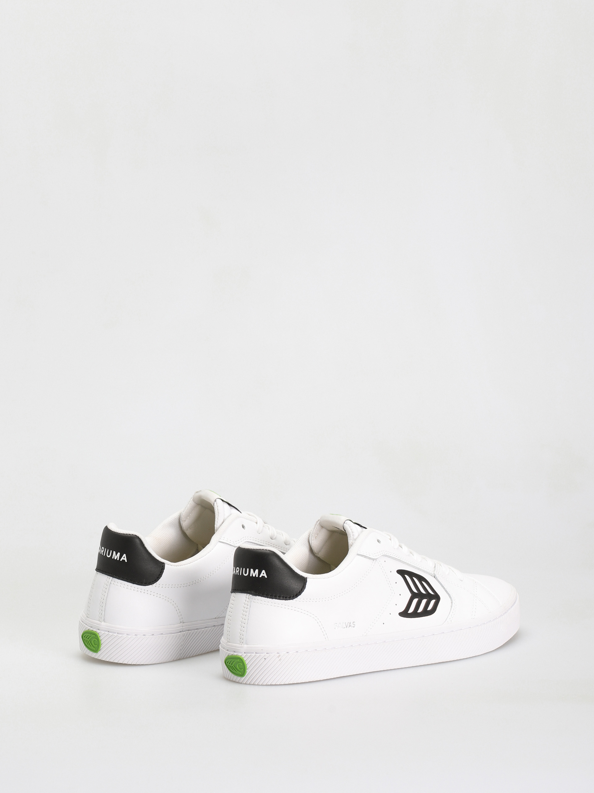 Cariuma Salvas Cipők (white/ black)