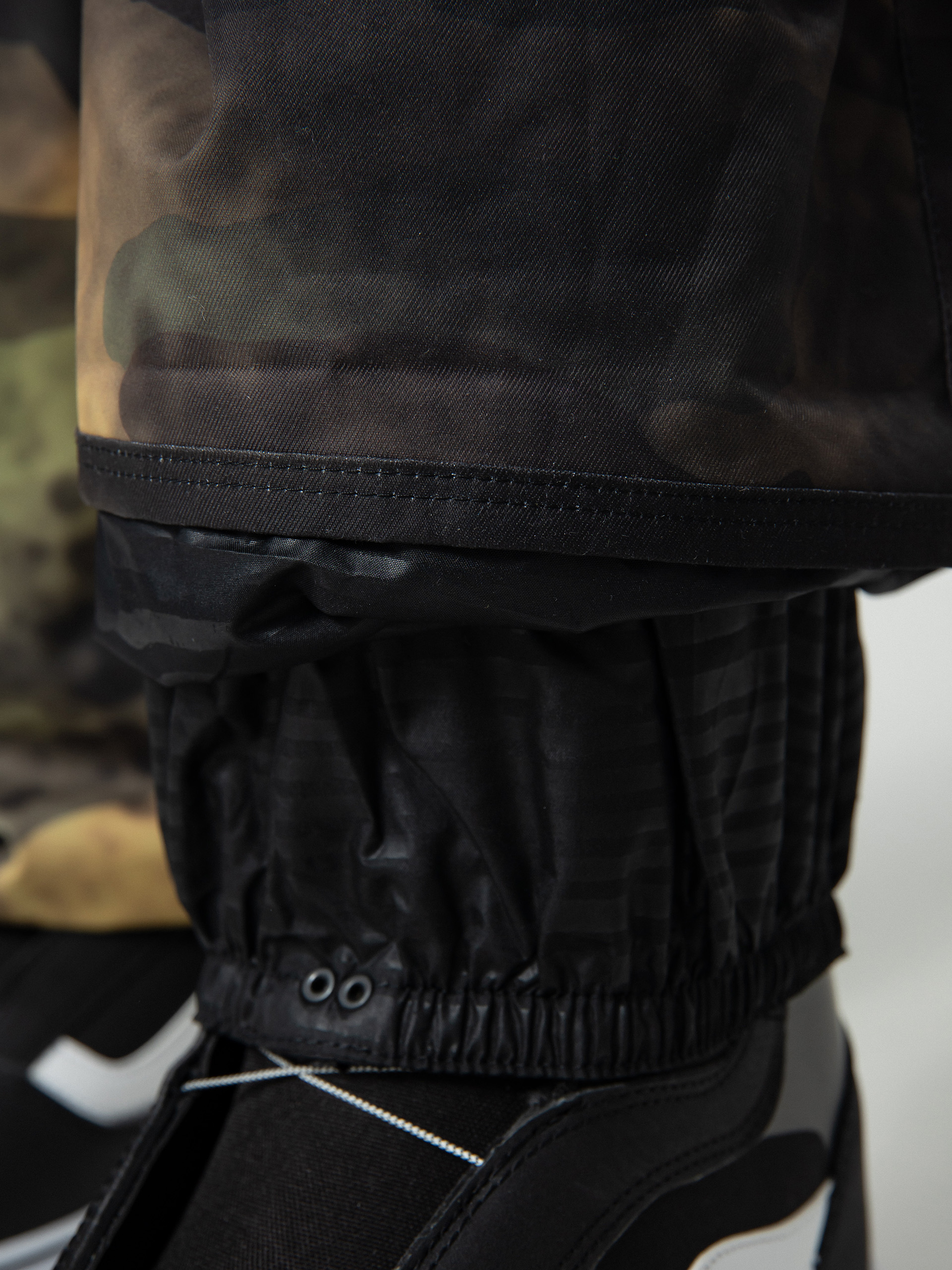 Férfi Volcom V.Co Hunter Snowboard nadrág (camouflage)