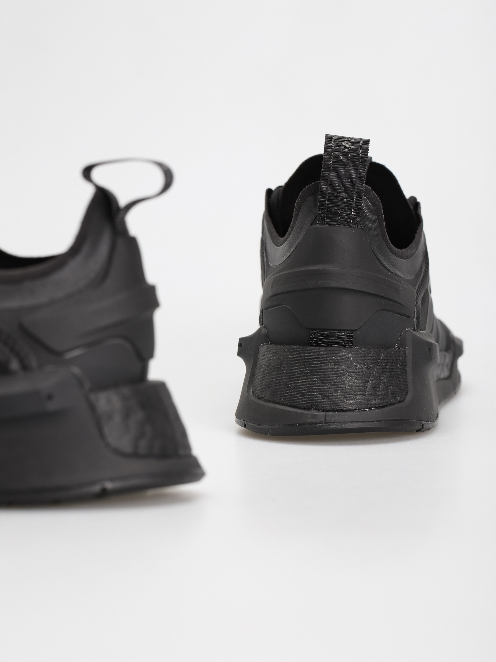 adidas Originals Nmd V3 Cipők (cblack/cblack/cblack)