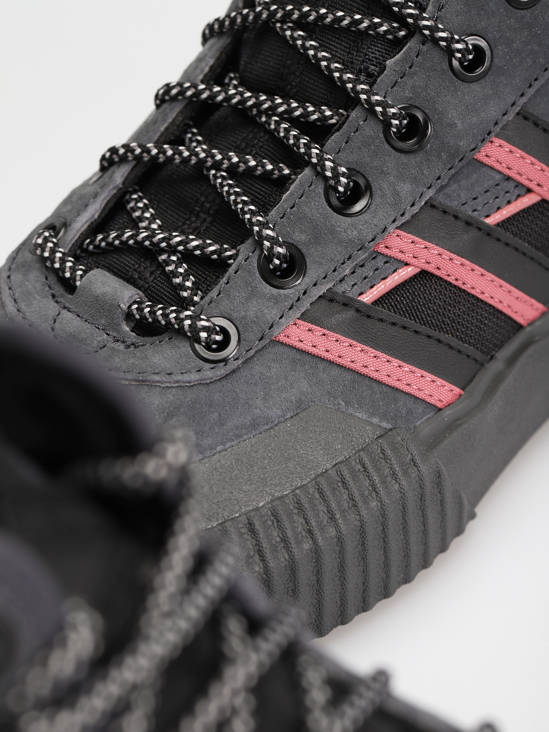 adidas Originals Akando Atr Cipők (cblack/wonred/carbon)