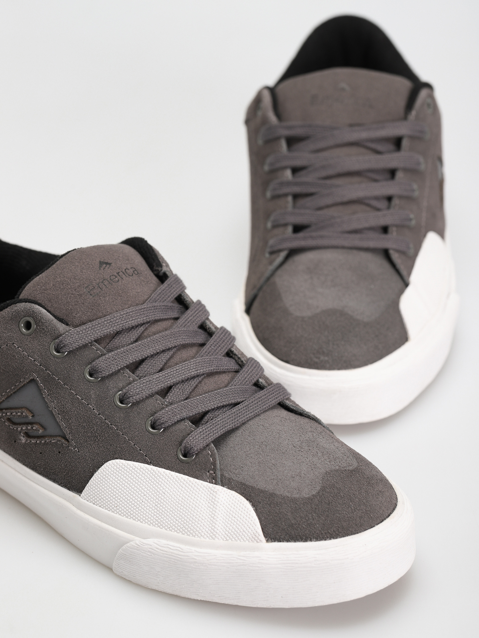 Emerica Temple Cipők (dark grey/white)