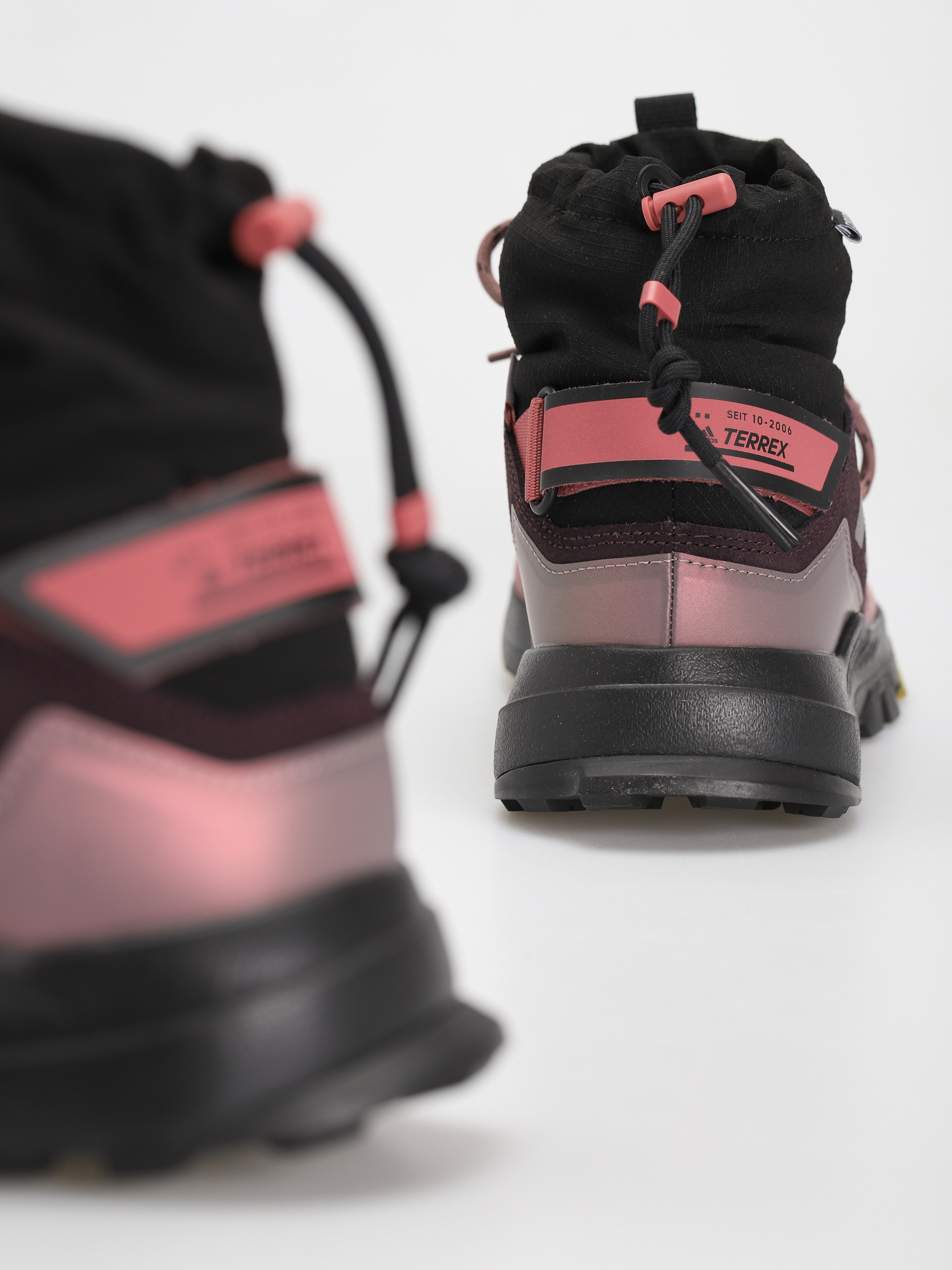 adidas Originals Terrex Hikster Mid Cold Rdy Cipők Wmn (shamar/cblack/wonoxi)