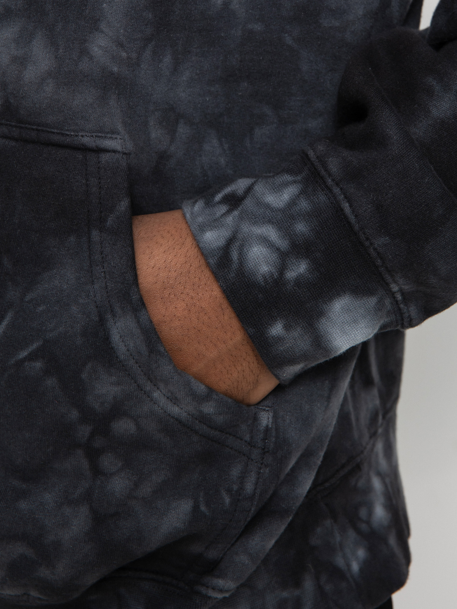 Férfi ThirtyTwo Jono Wood Wash HD Thermo pulóver (black wash)