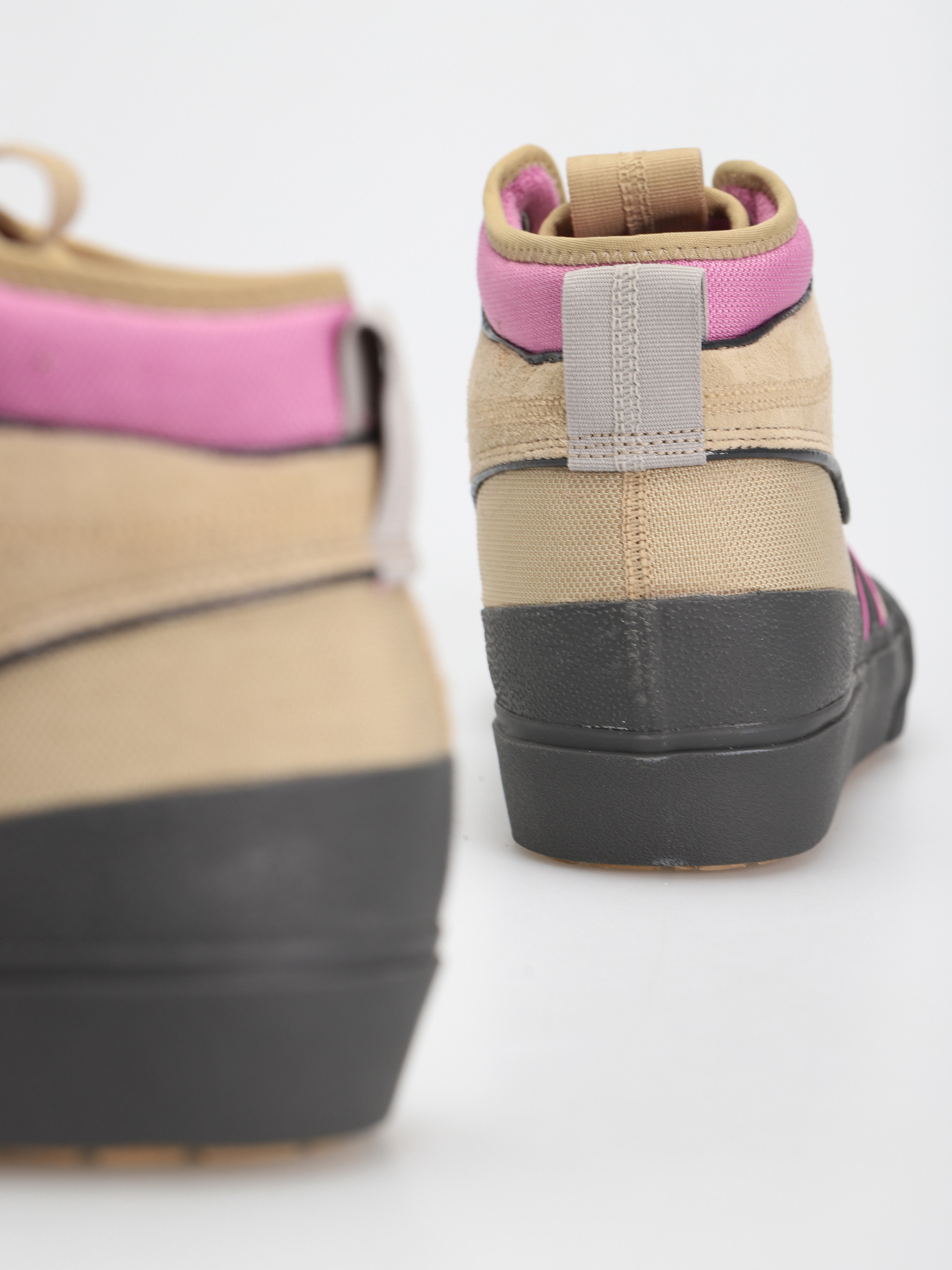 adidas Originals Akando Atr Cipők (beiton/sepuli/carbon)