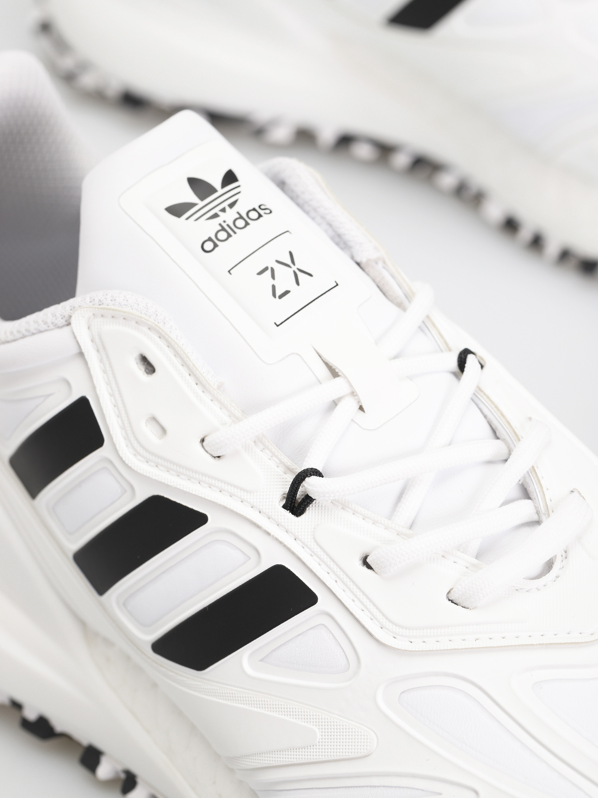 adidas Originals Zx 2K Boost 2.0 Trail Cipők (ftwwht/cblack/grefiv)