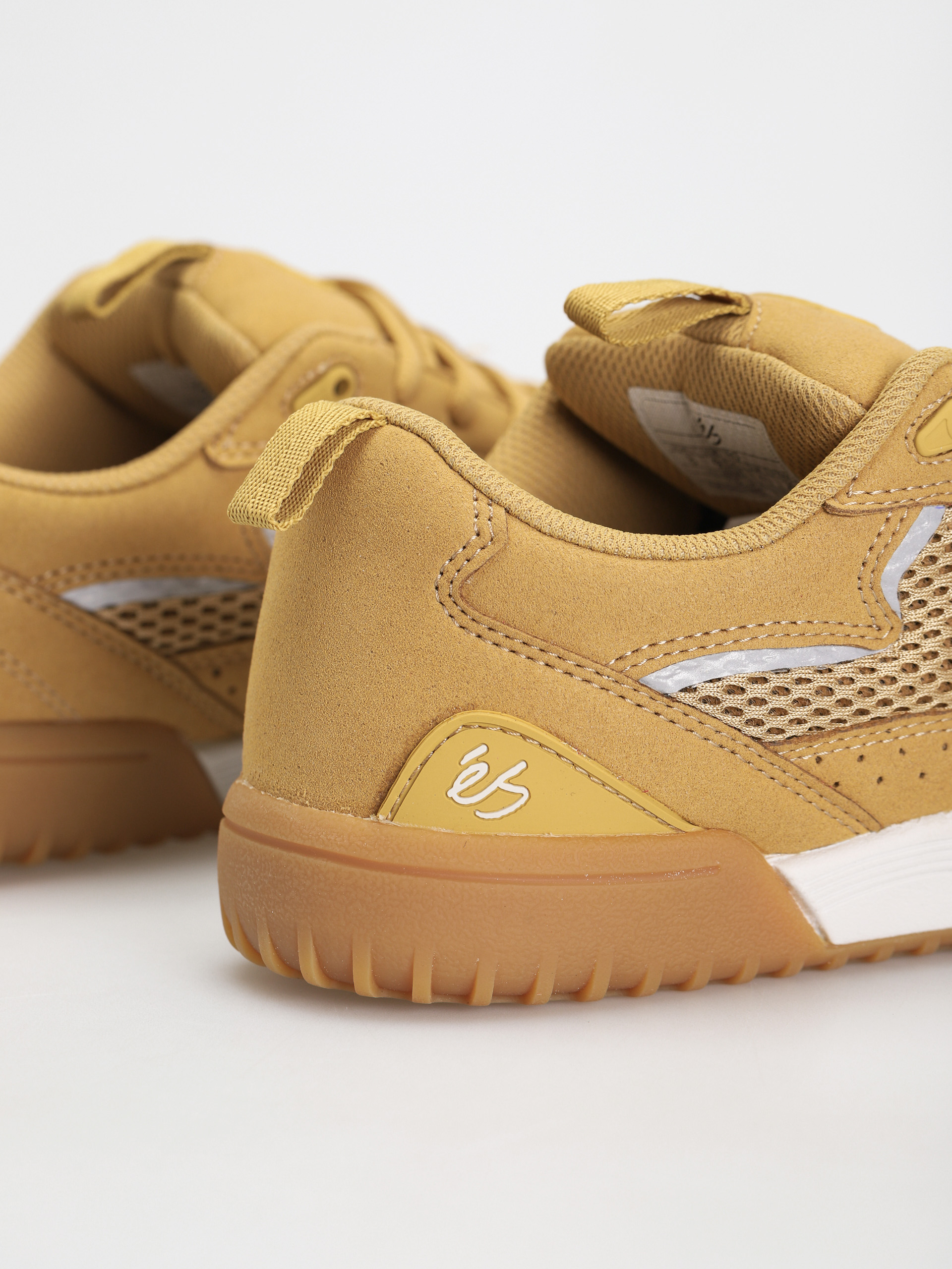 eS Quattro Cipők (sand)