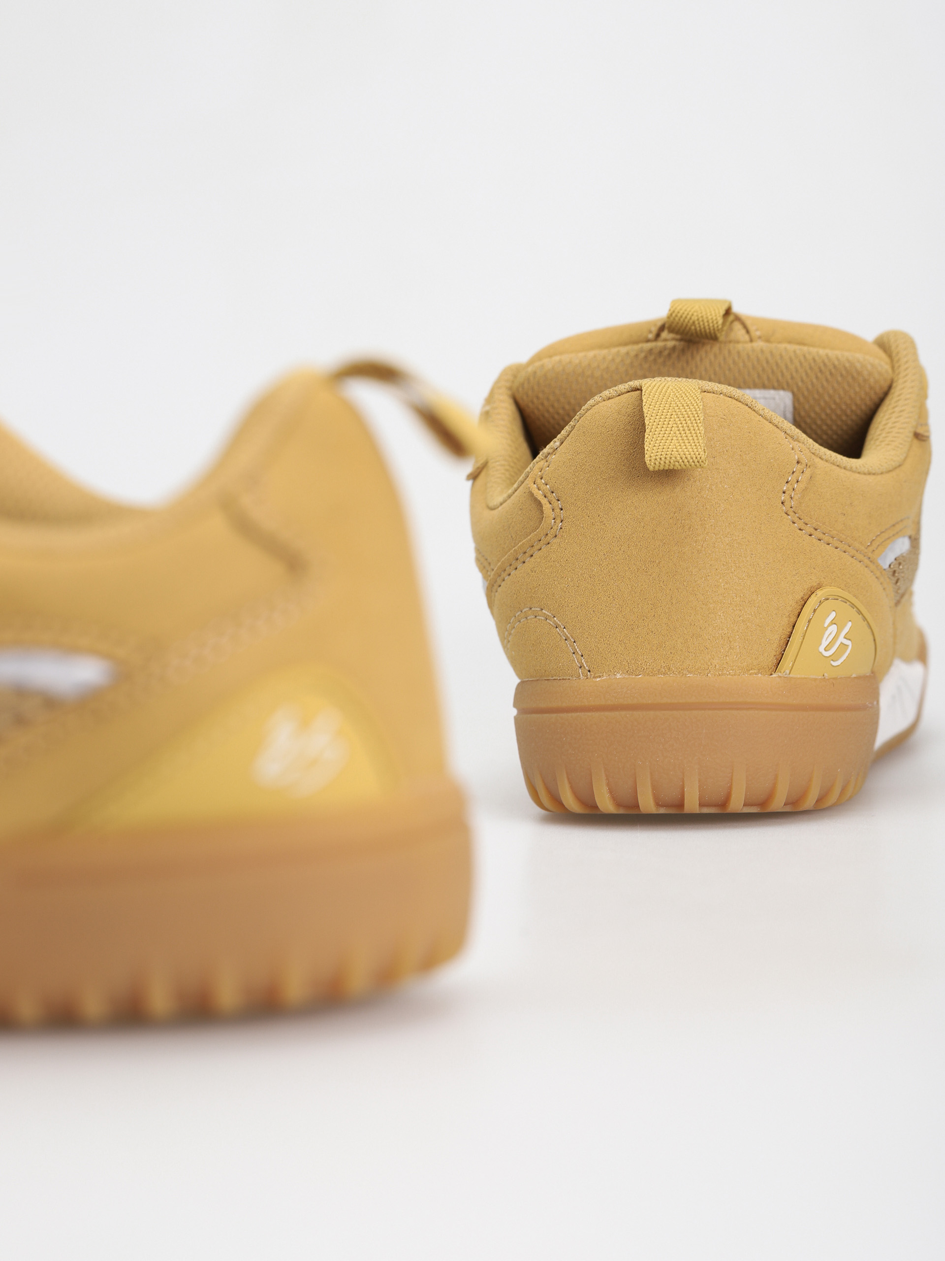 eS Quattro Cipők (sand)