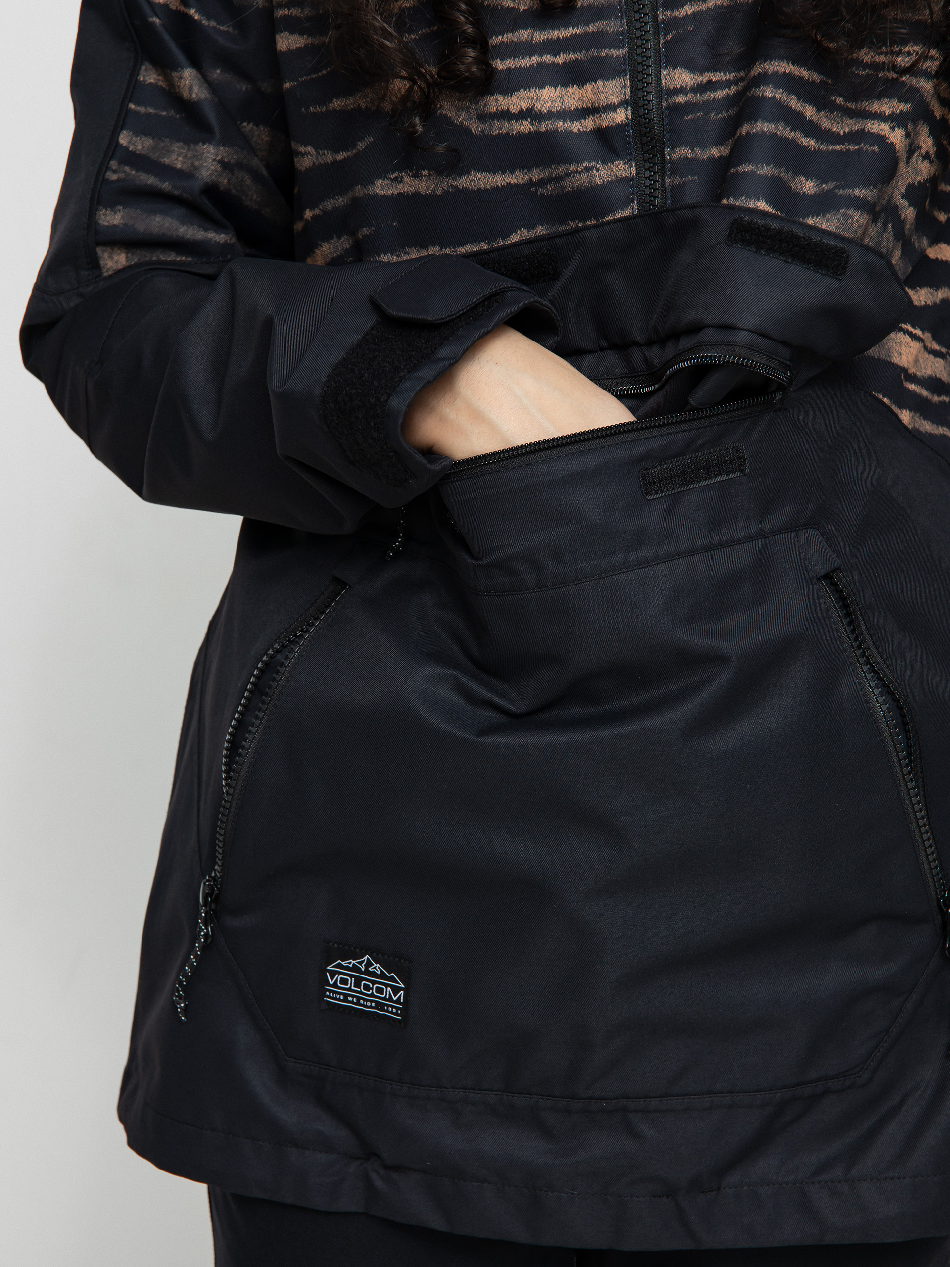 Női Volcom Mirror Pullover Snowboard dzseki (tiger print)