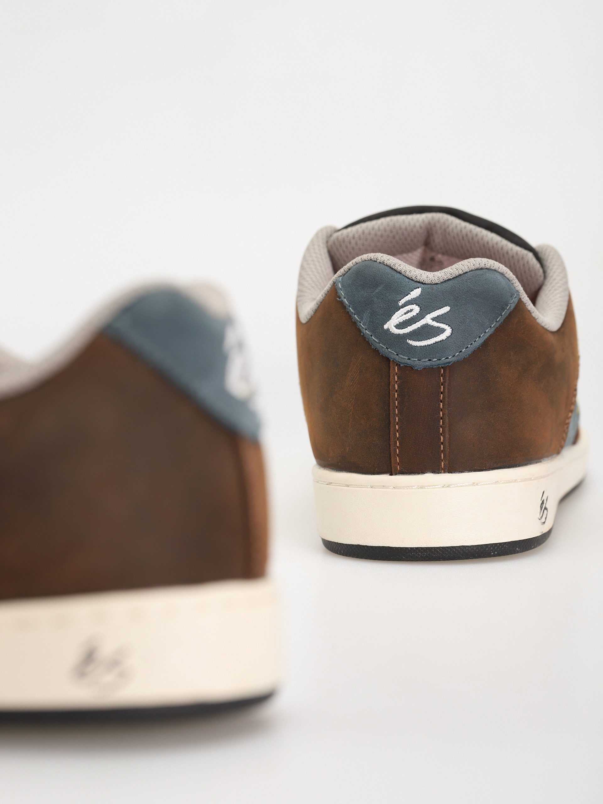 eS Accel Slim Cipők (brown/black/tan)