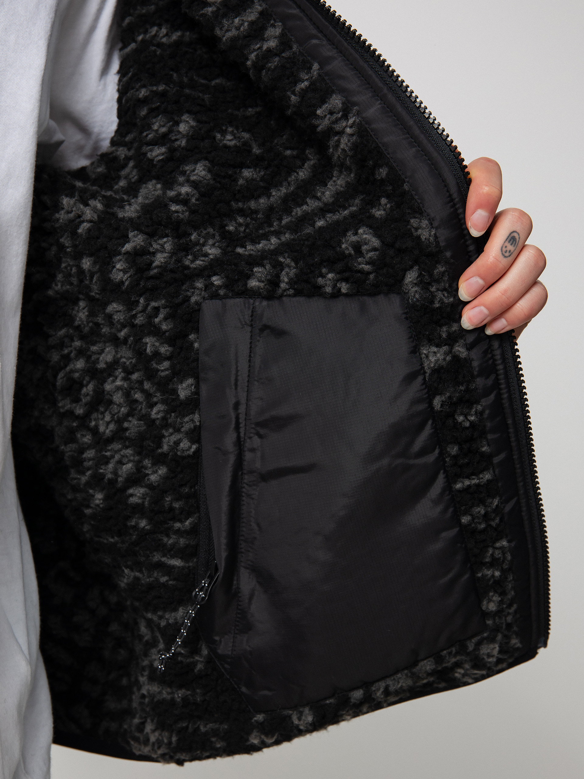 Volcom Reversible Polar Dzseki Wmn (black)