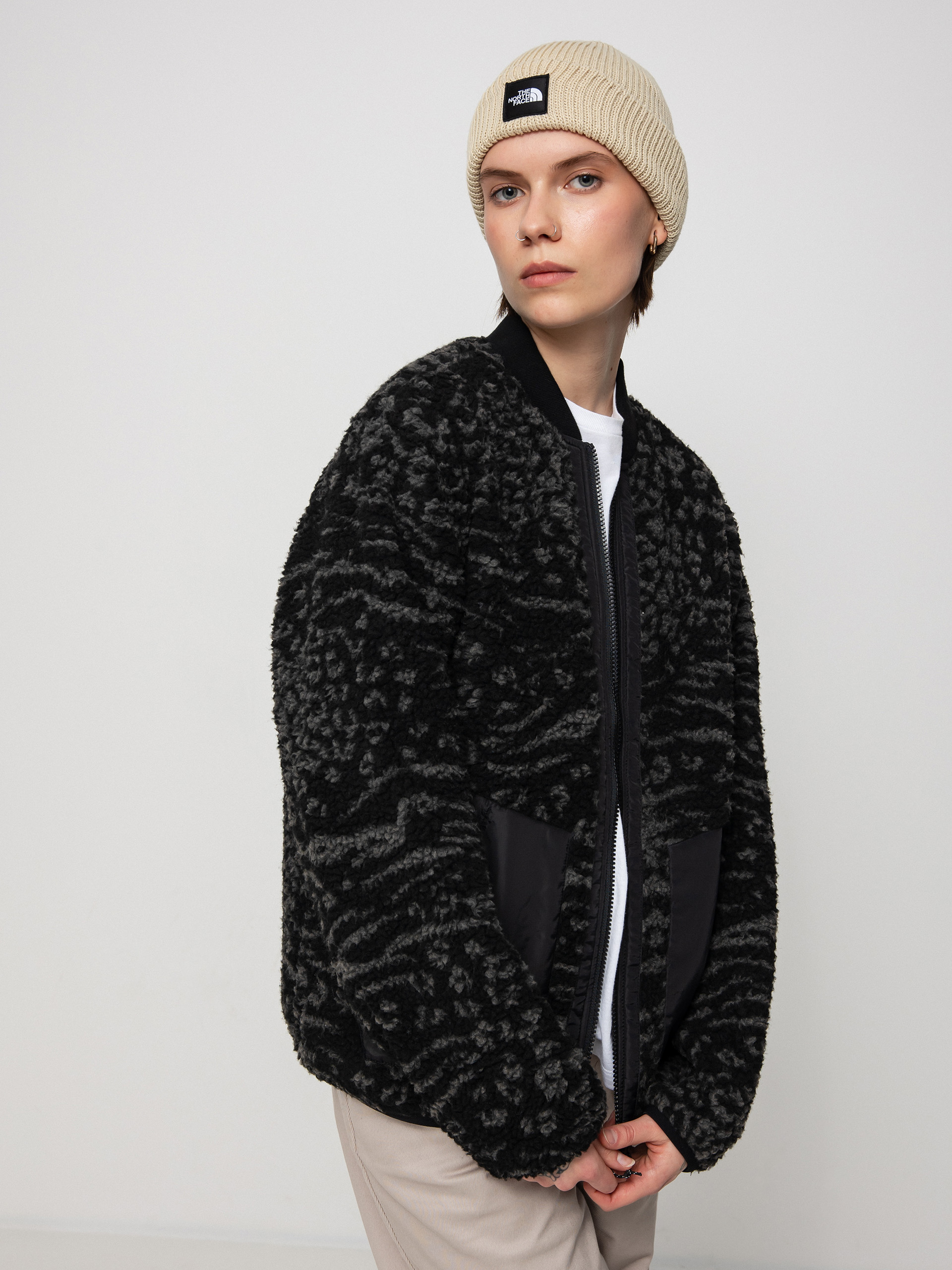 Volcom Reversible Polar Dzseki Wmn (black)