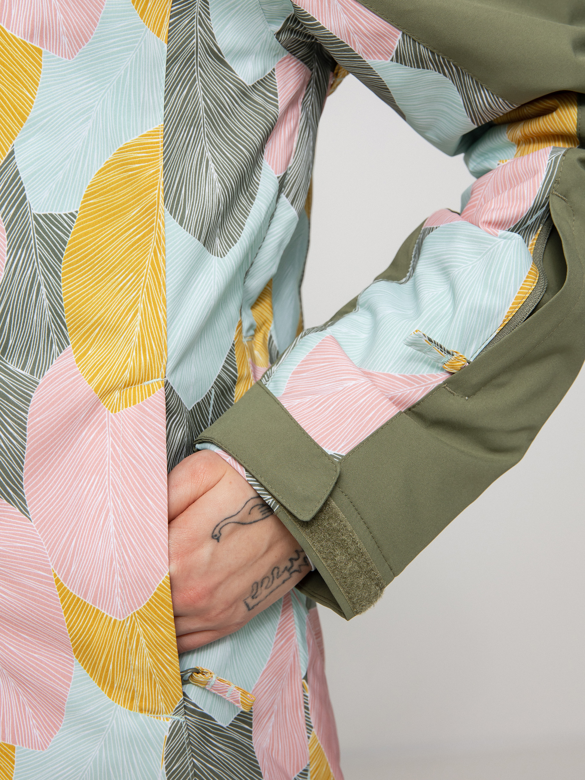 Női Roxy Galaxy Print Block Snowboard dzseki (deep lichen green la palmeraie)