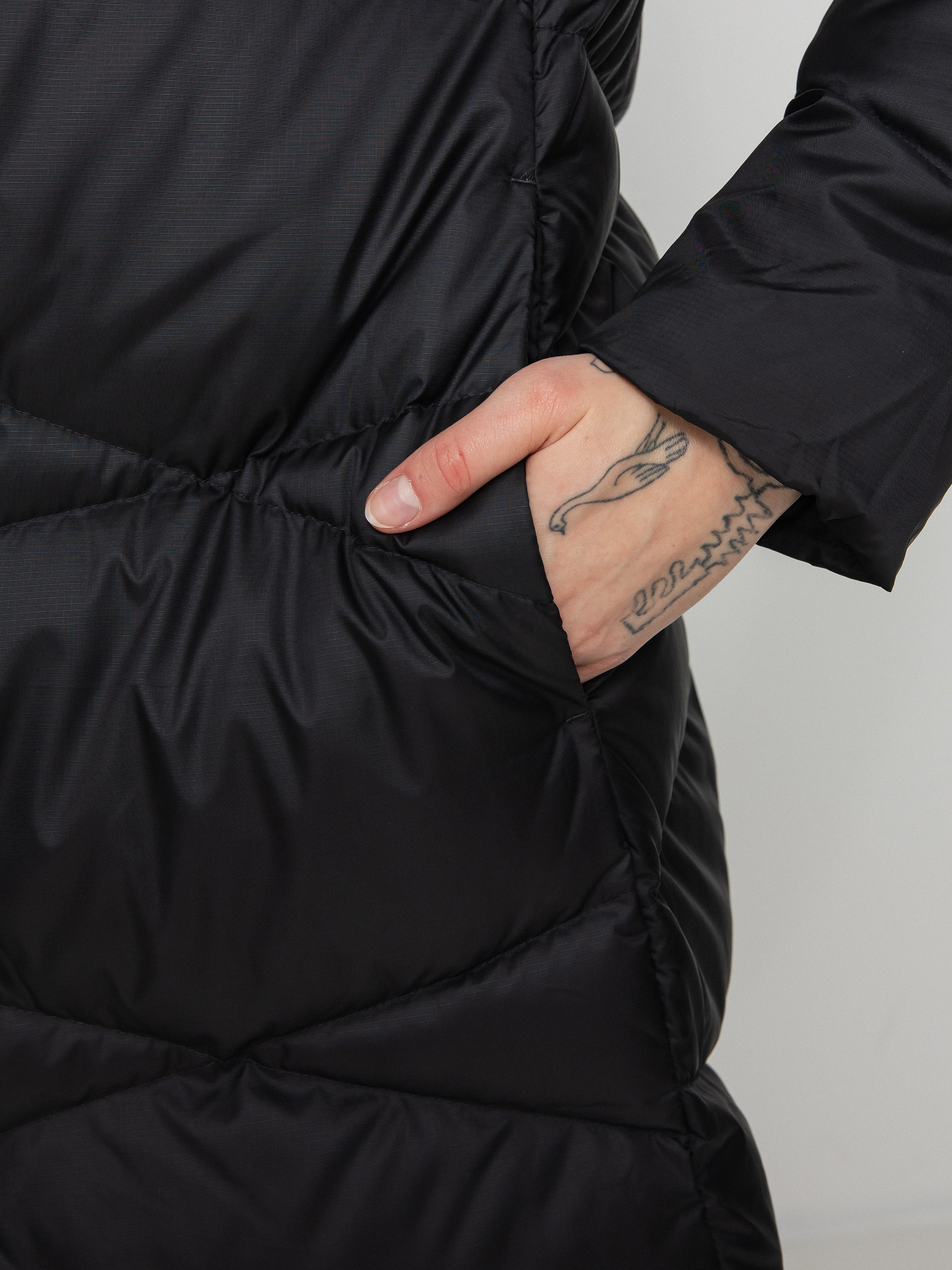 Helly Hansen Tundra Down Dzseki Wmn (black)