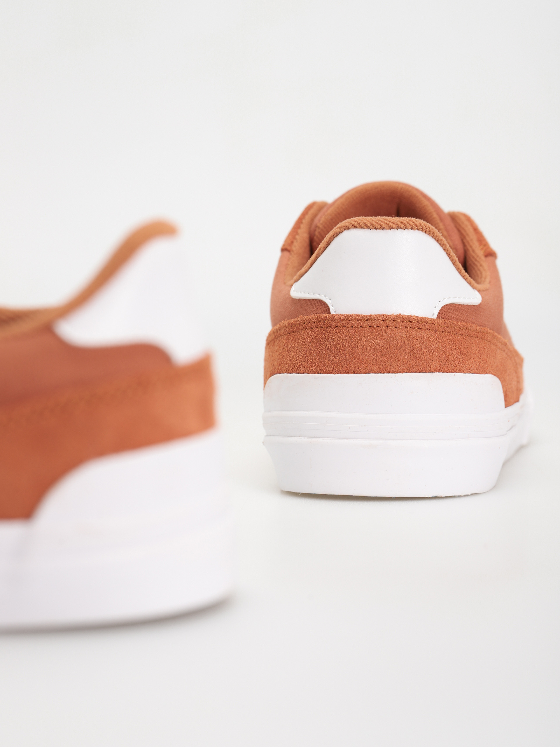 eS Caspian Cipők (camel)