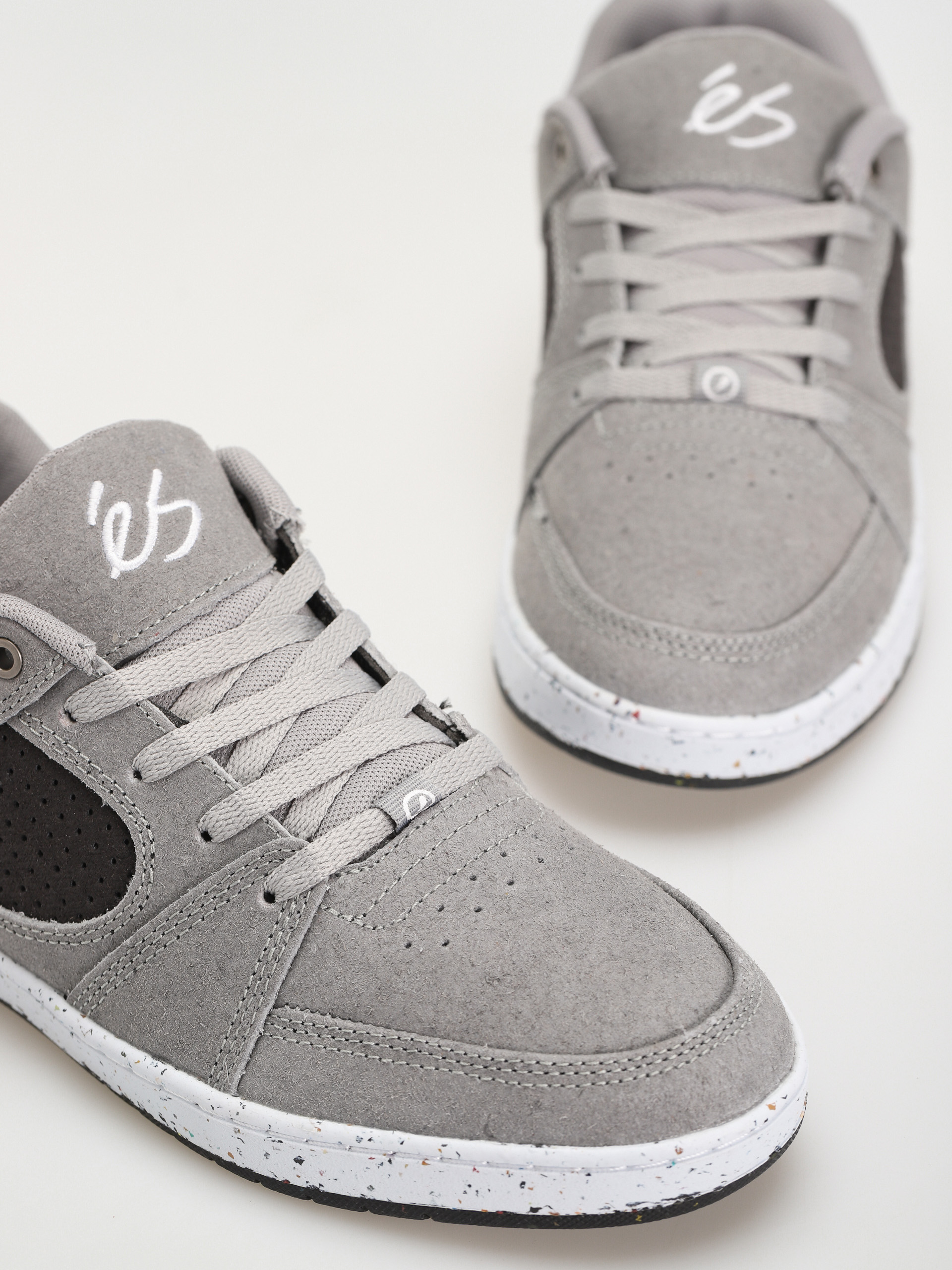 eS Accel Slim Eco Cipők (grey/black)