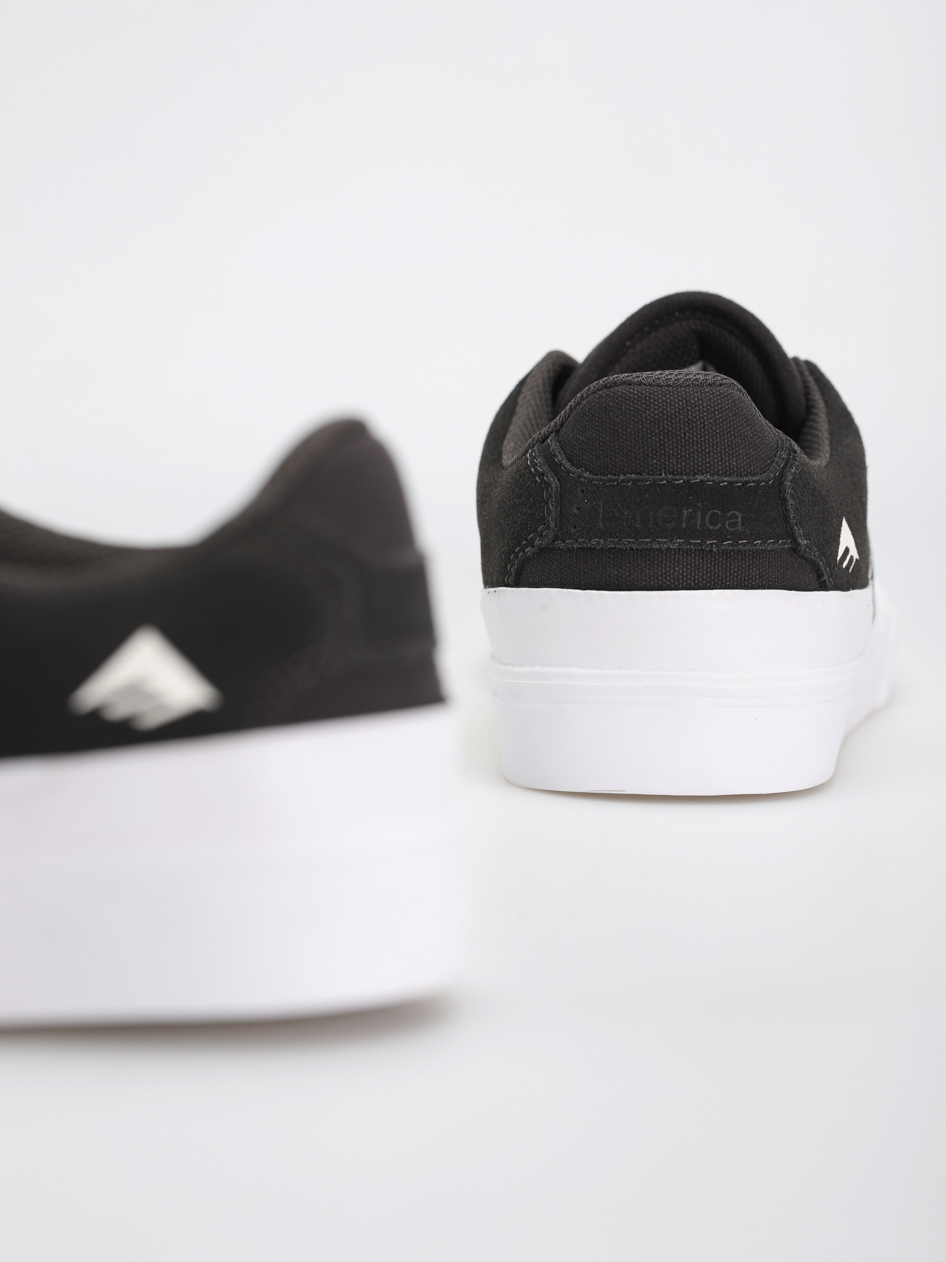 Emerica The Low Vulc Cipők (charcoal)