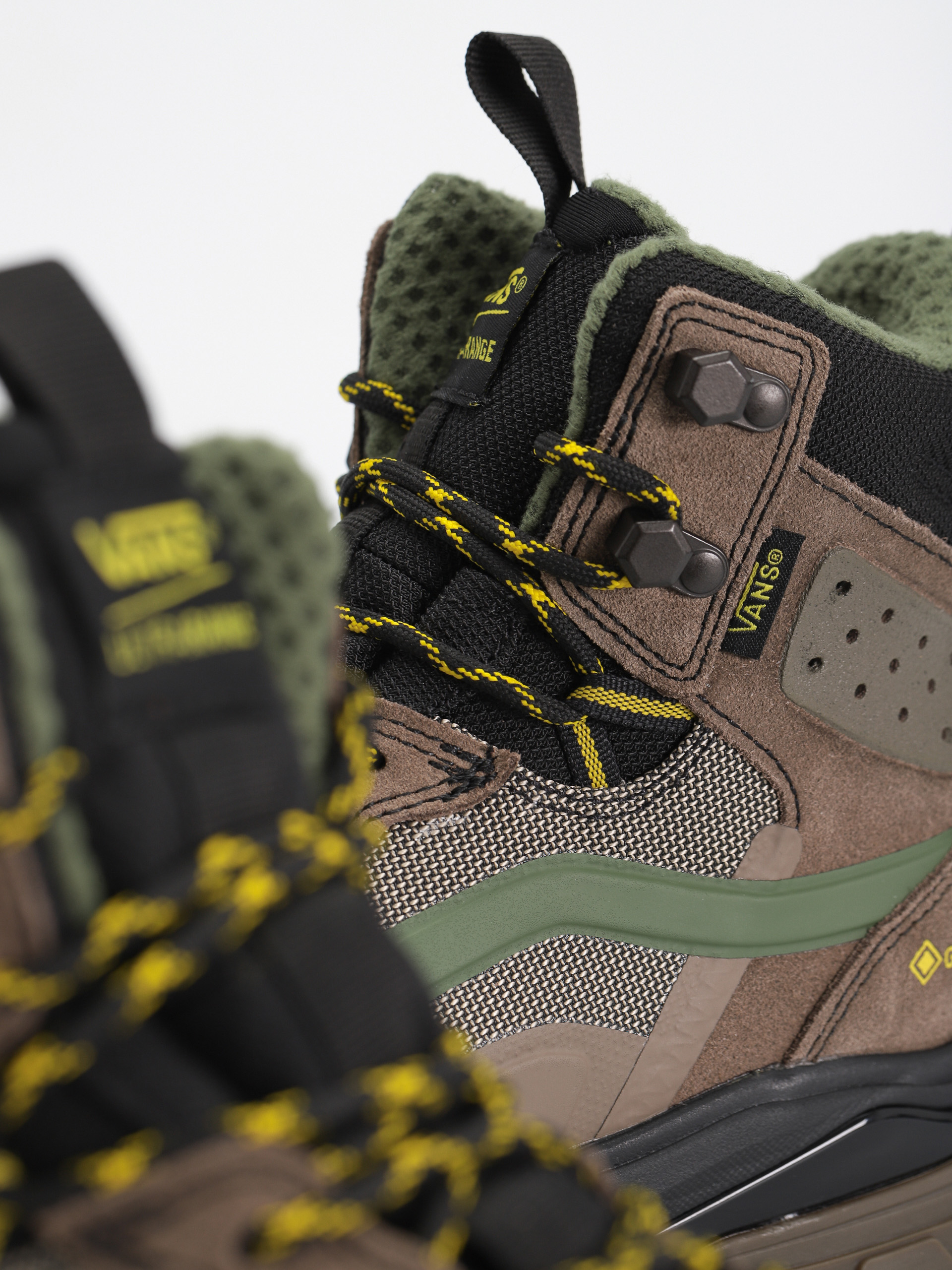 Vans Ultrarange Exo Hi Gore Tex MTE 3 Cipők (walnut/gum)