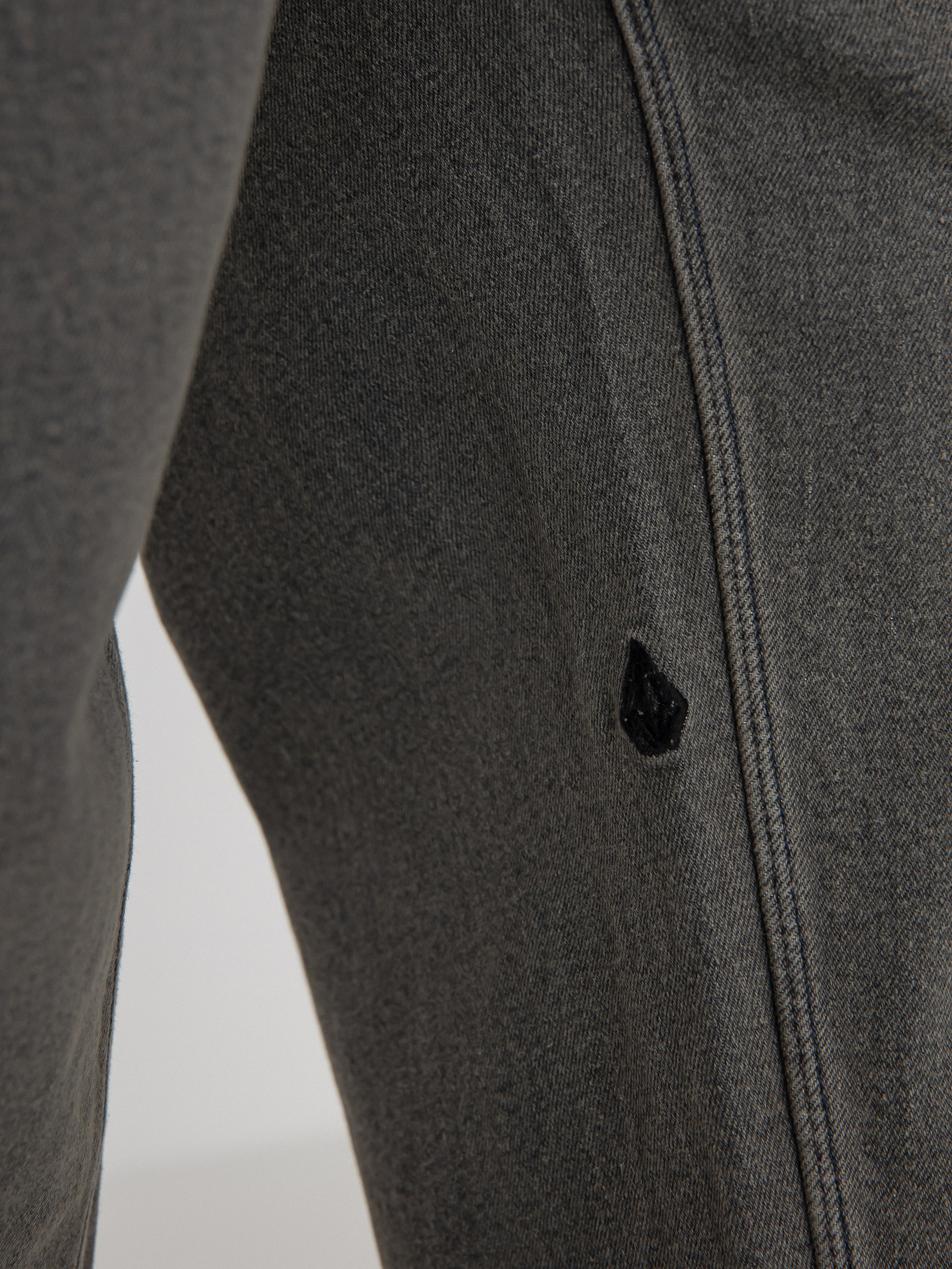 Volcom Billow Tapered Kisnadrág (black ozone)