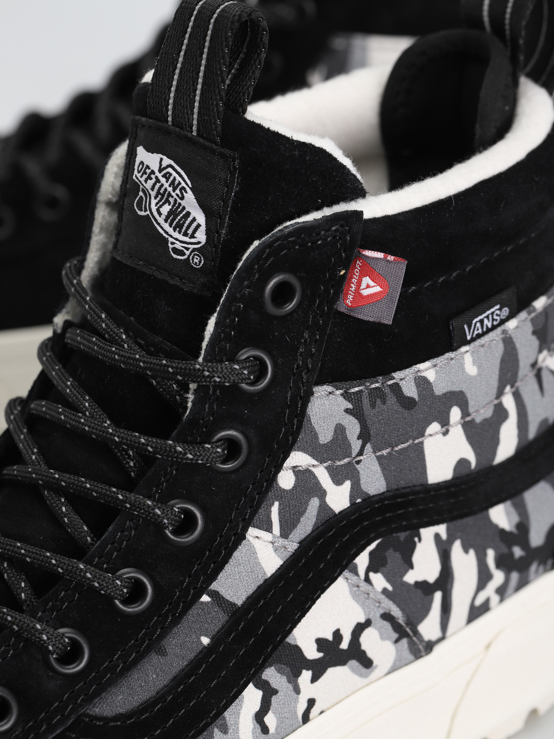 Vans Sk8 Hi MTE 2 Cipők (black/marshmallow)