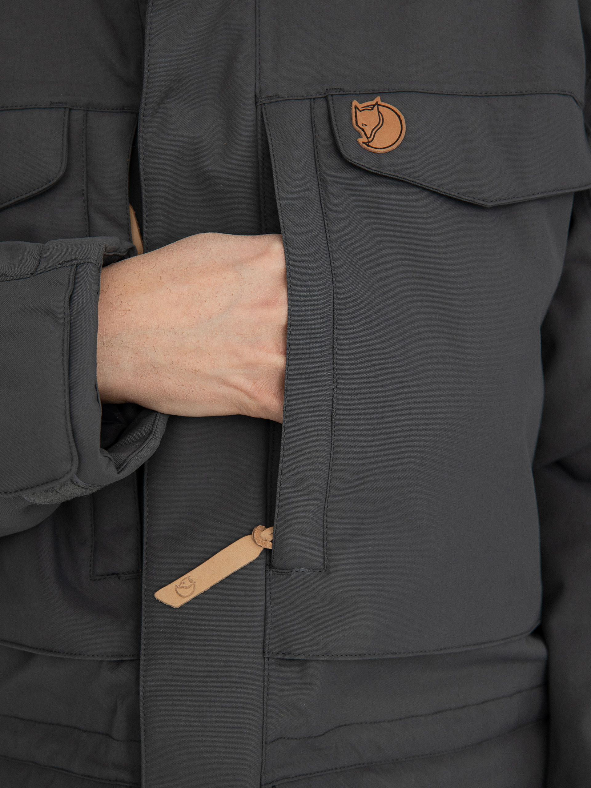 Fjallraven Nuuk Parka Dzseki (basalt)