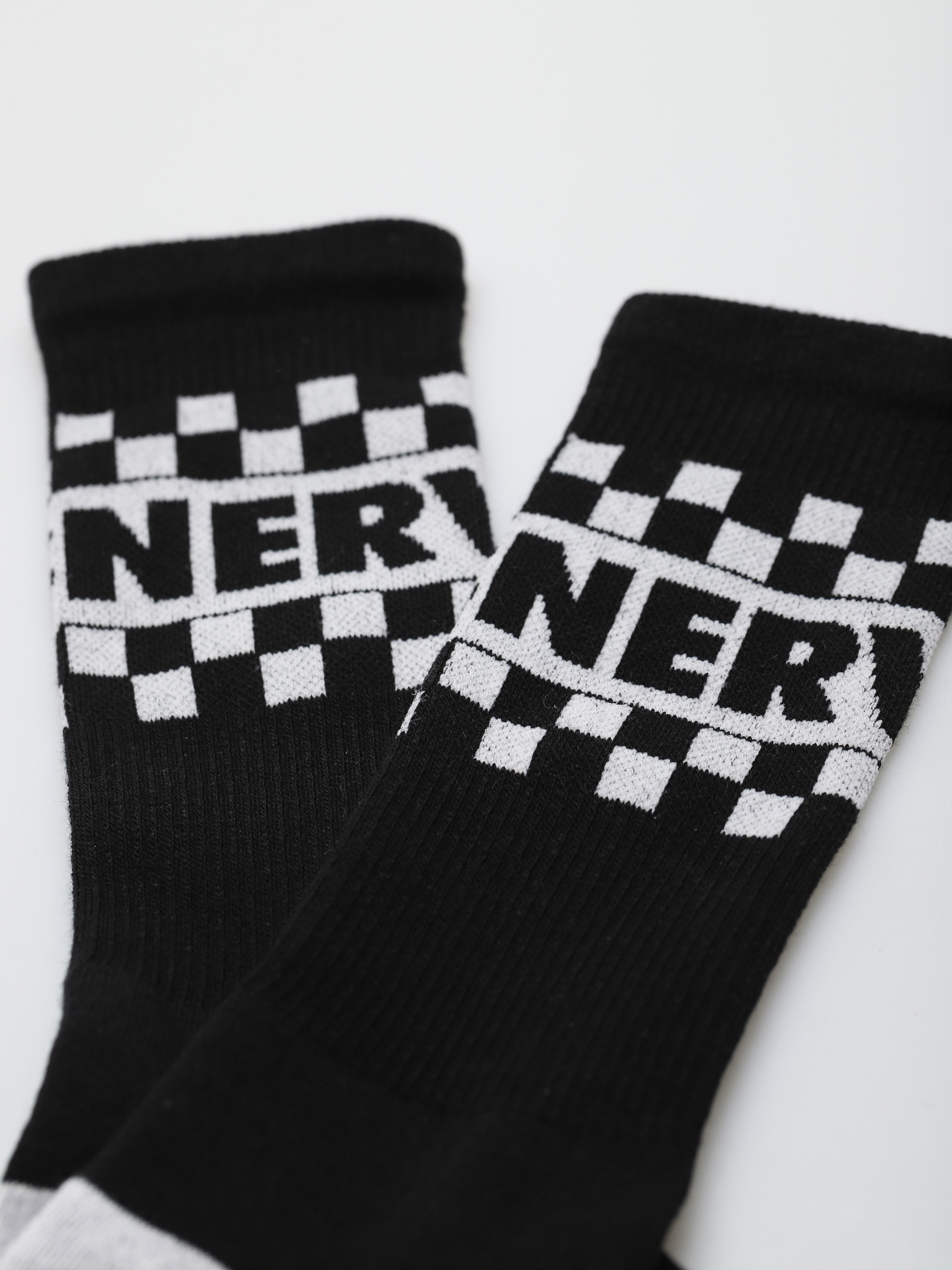 Nervous Chessboard Zokni (black)