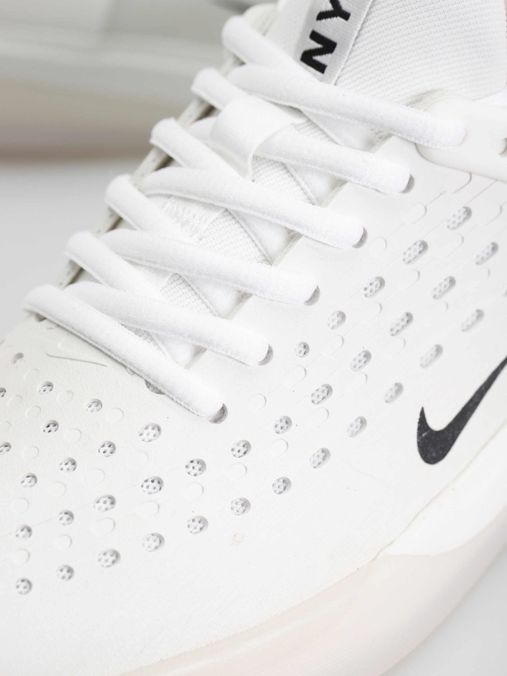 Nike SB Zoom Nyjah 3 Cipők (white/black summit white hyper pink)