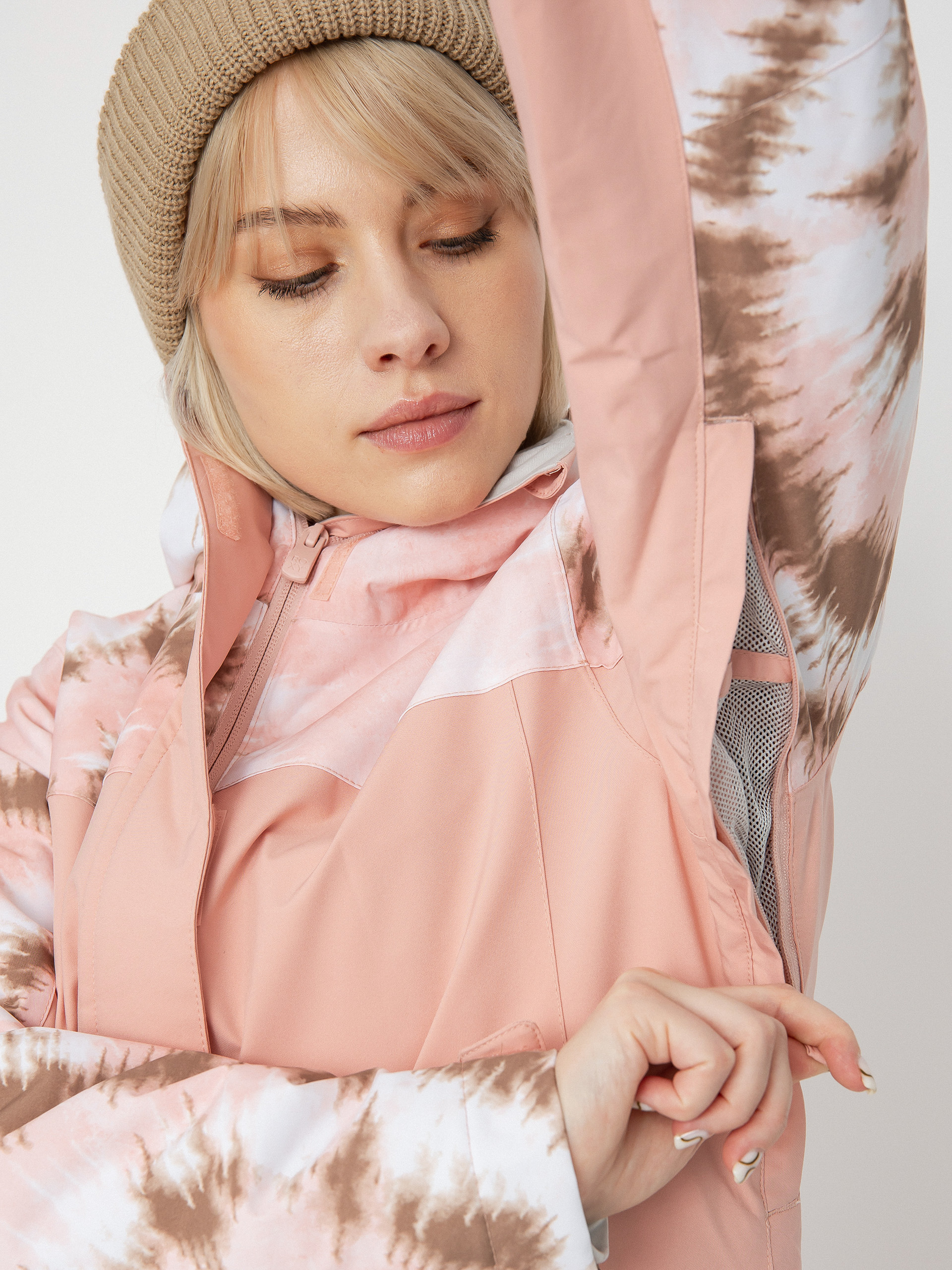 Női Roxy Galaxy Print Block Snowboard dzseki (woodsmoke swirl)