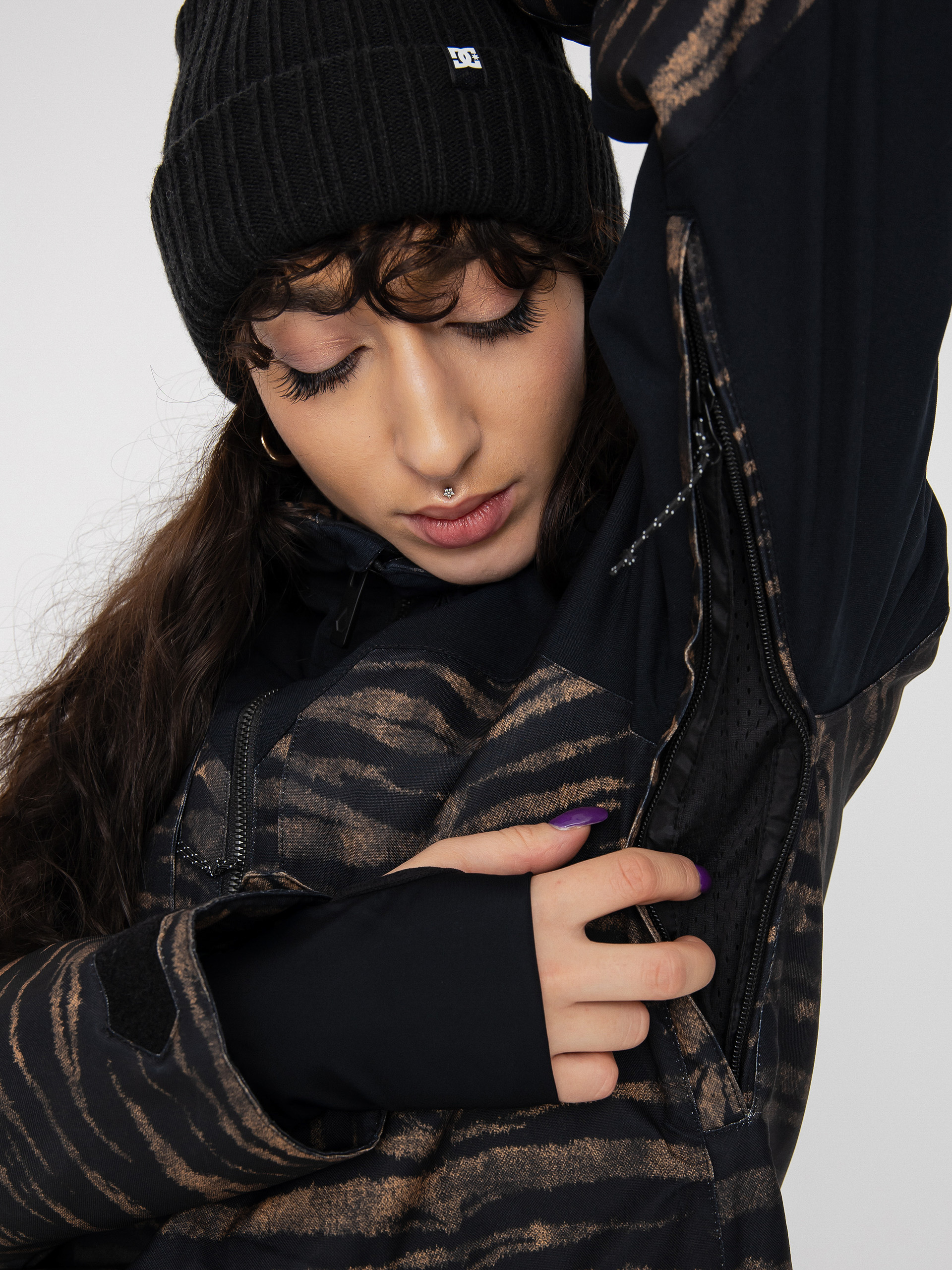 Női Volcom Shelter 3D Stretch Snowboard dzseki (tiger print)