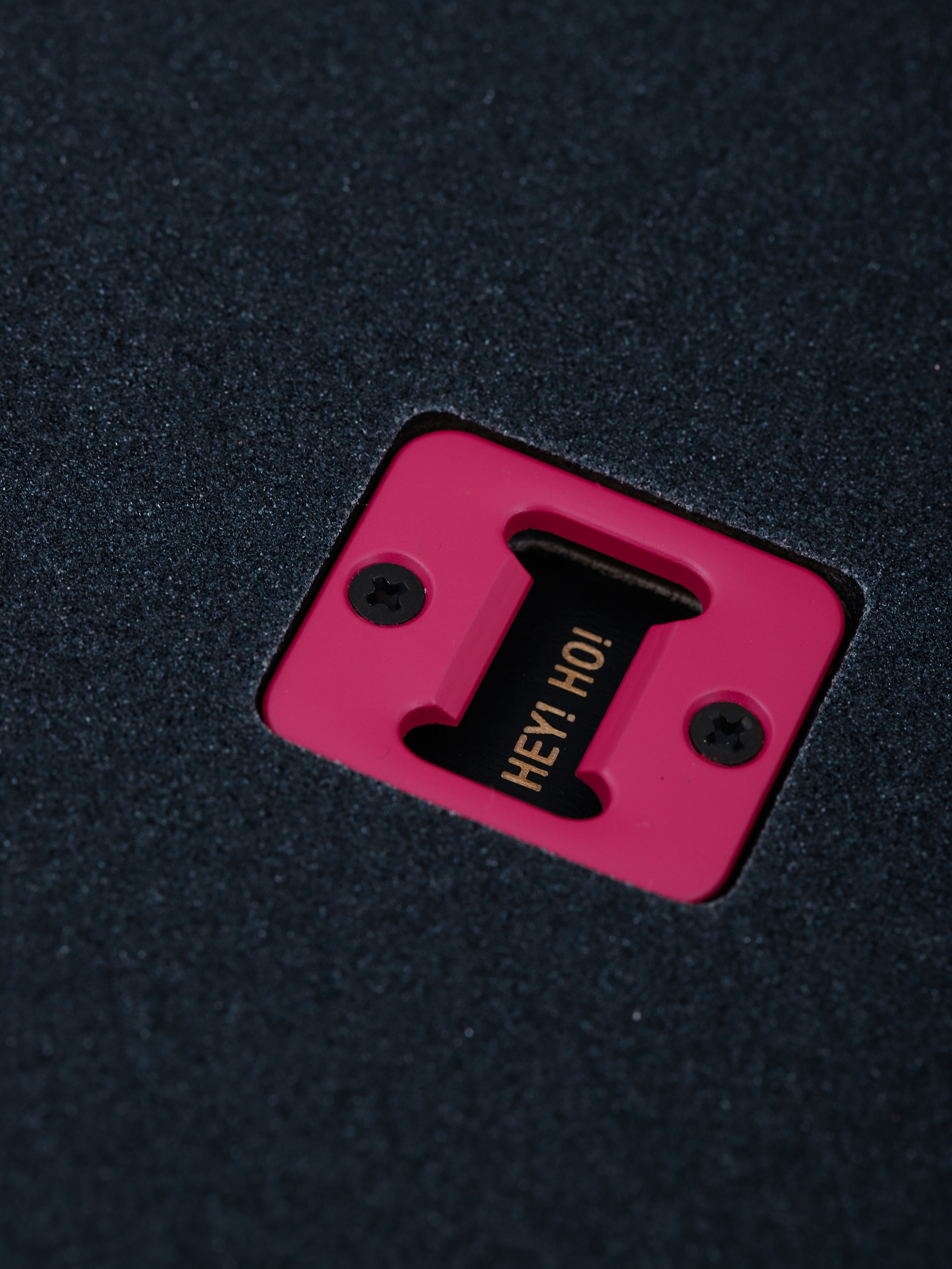 Globe Aperture Cruiser (ramones/hey ho)