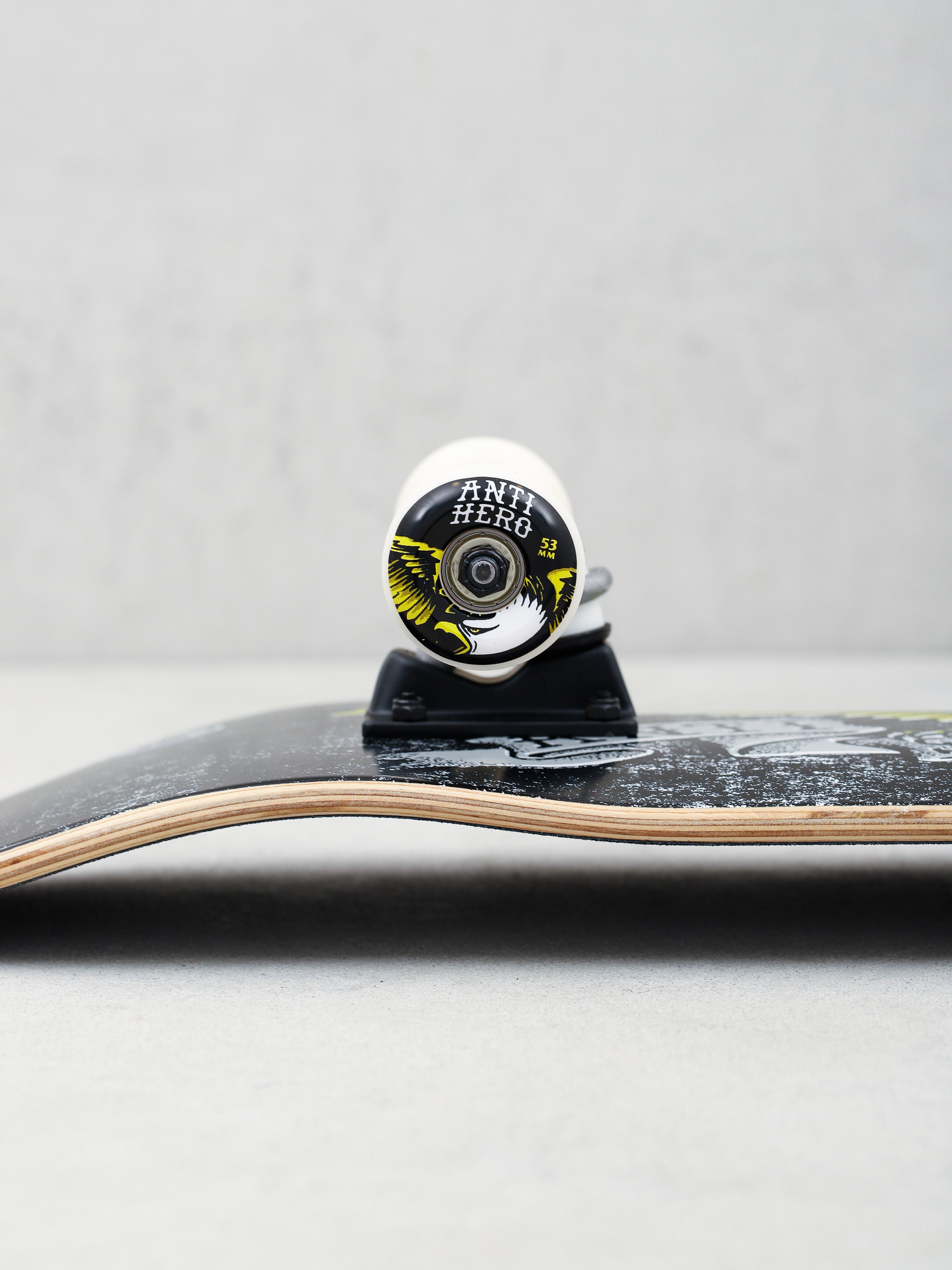 Antihero Misregistration Komplett gördeszka (black)