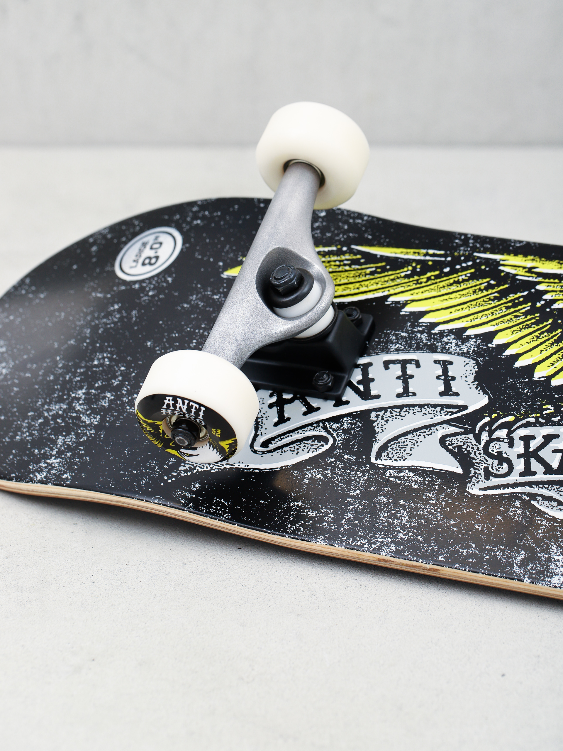 Antihero Misregistration Komplett gördeszka (black)