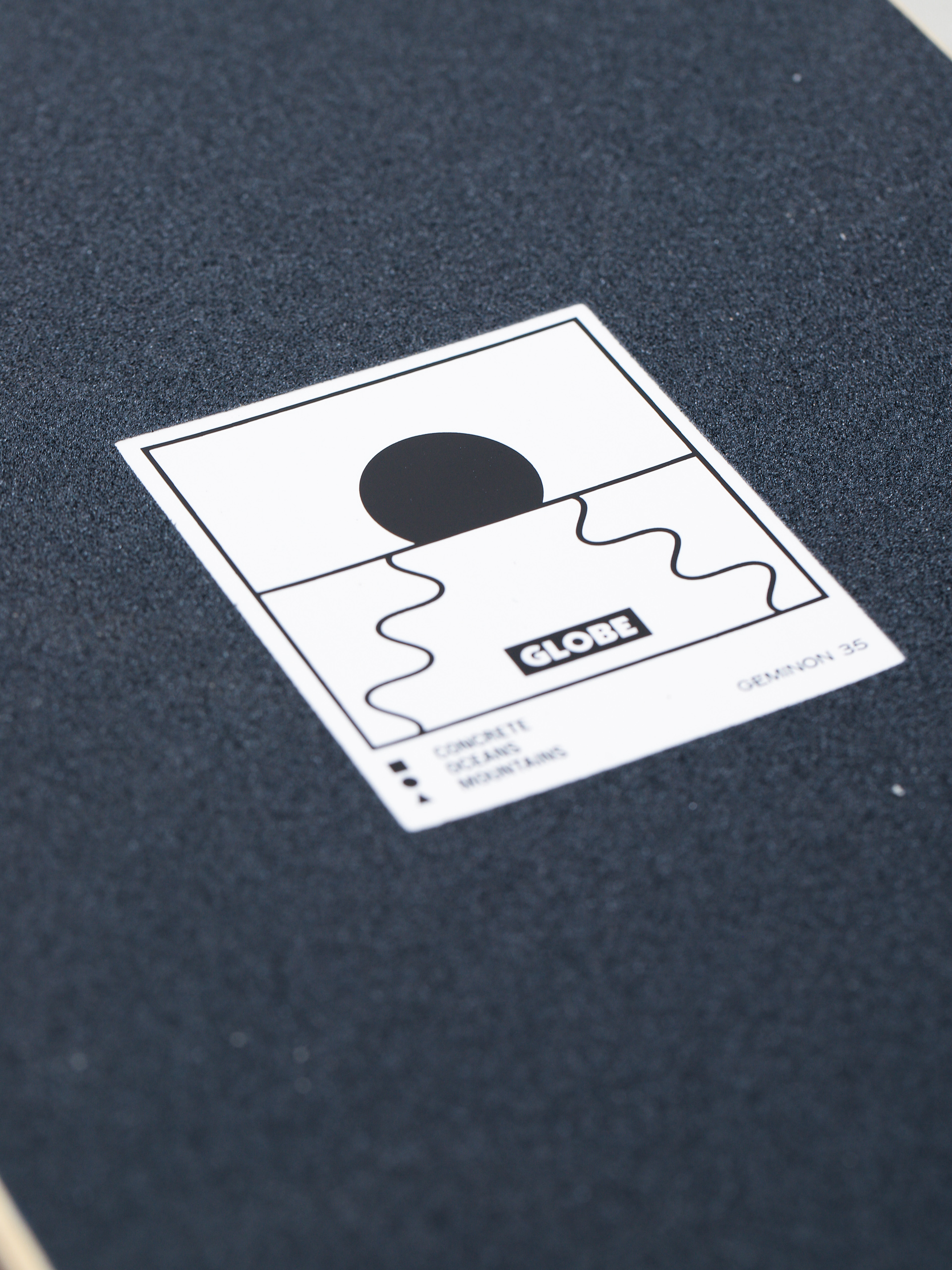 Globe Geminon Longboard (tidal force/black)