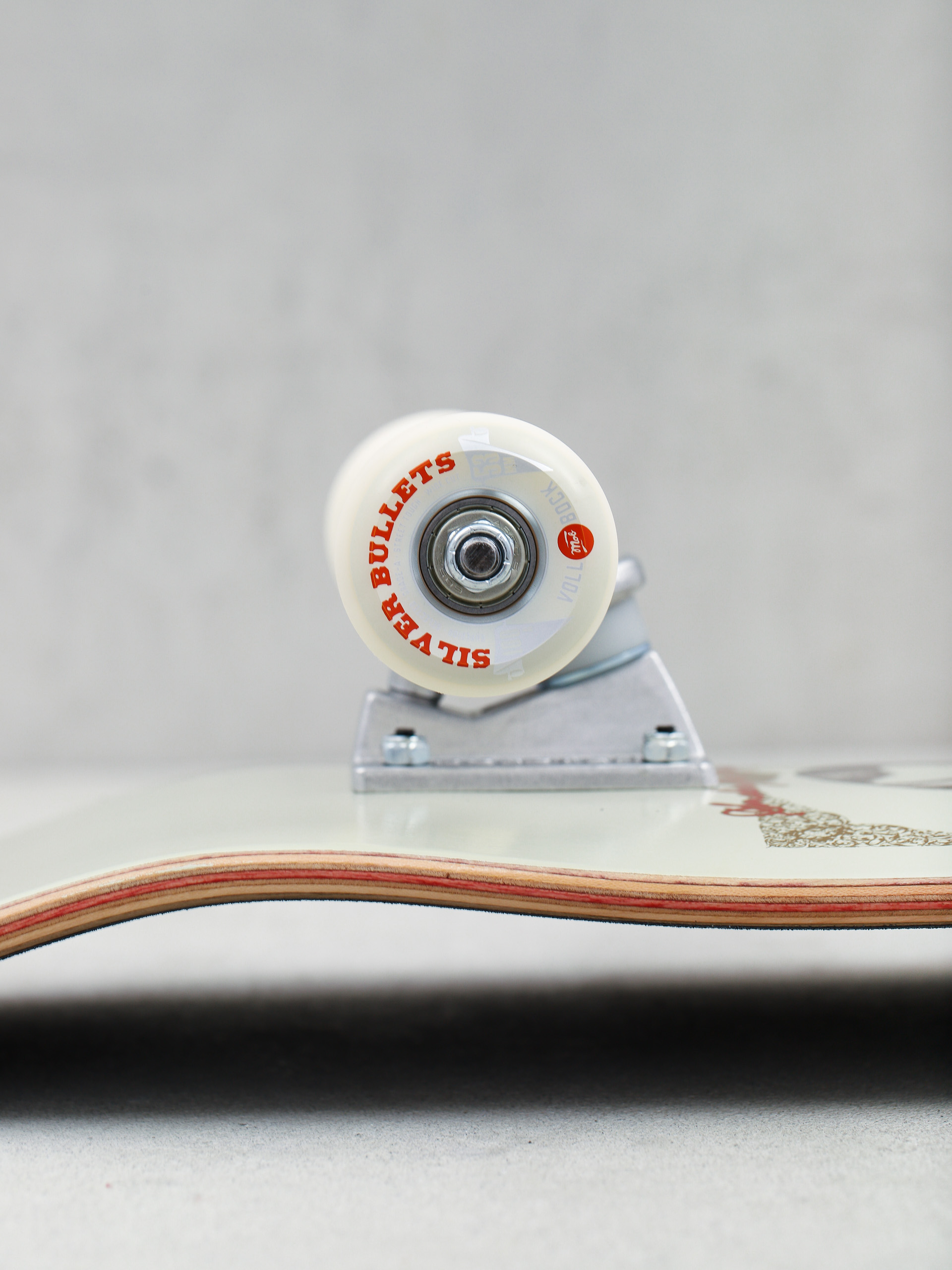 Mob Skateboards Smoking Komplett gördeszka (beige)