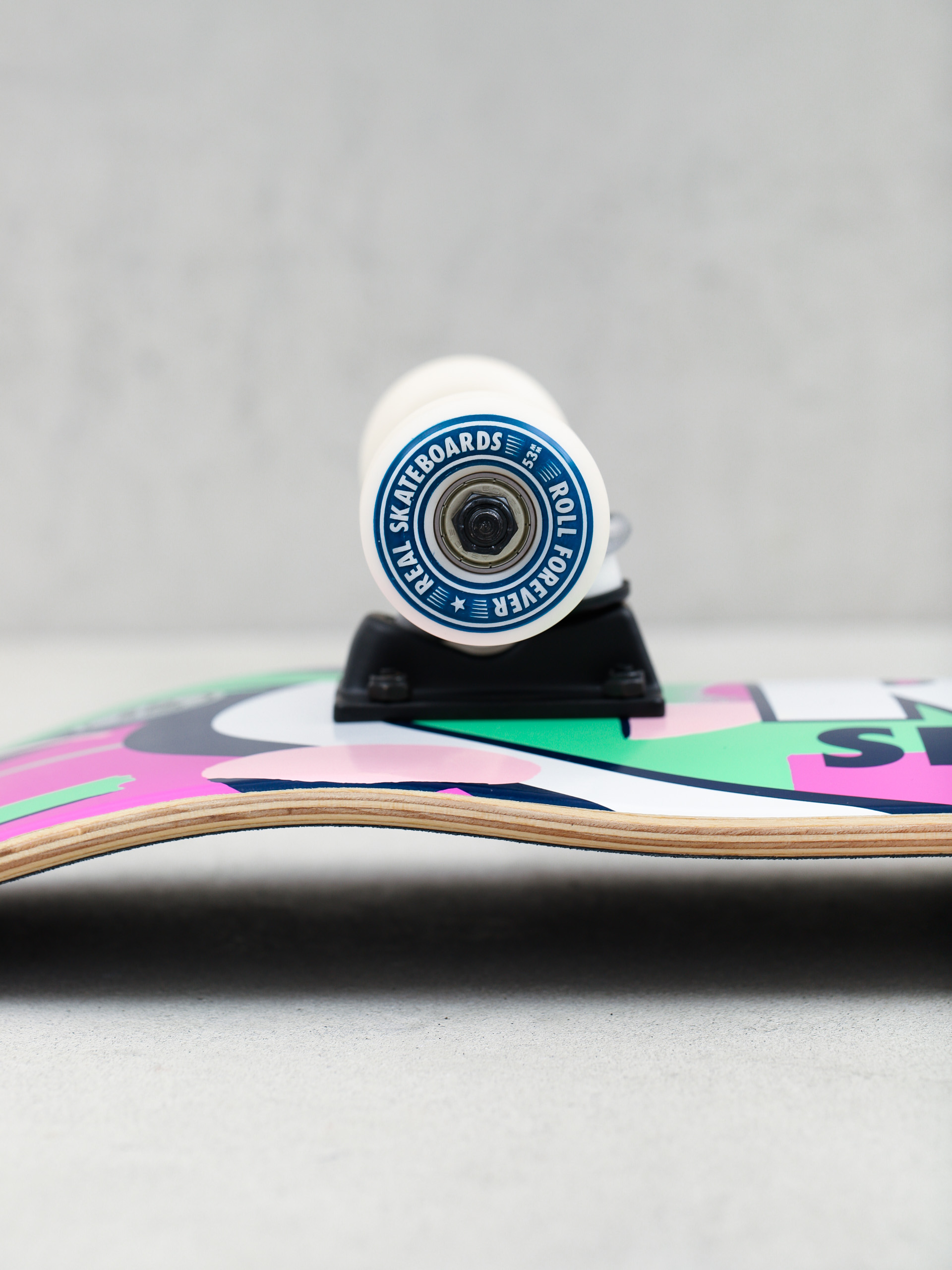 Real Outrun Oval Komplett gördeszka (assorted)