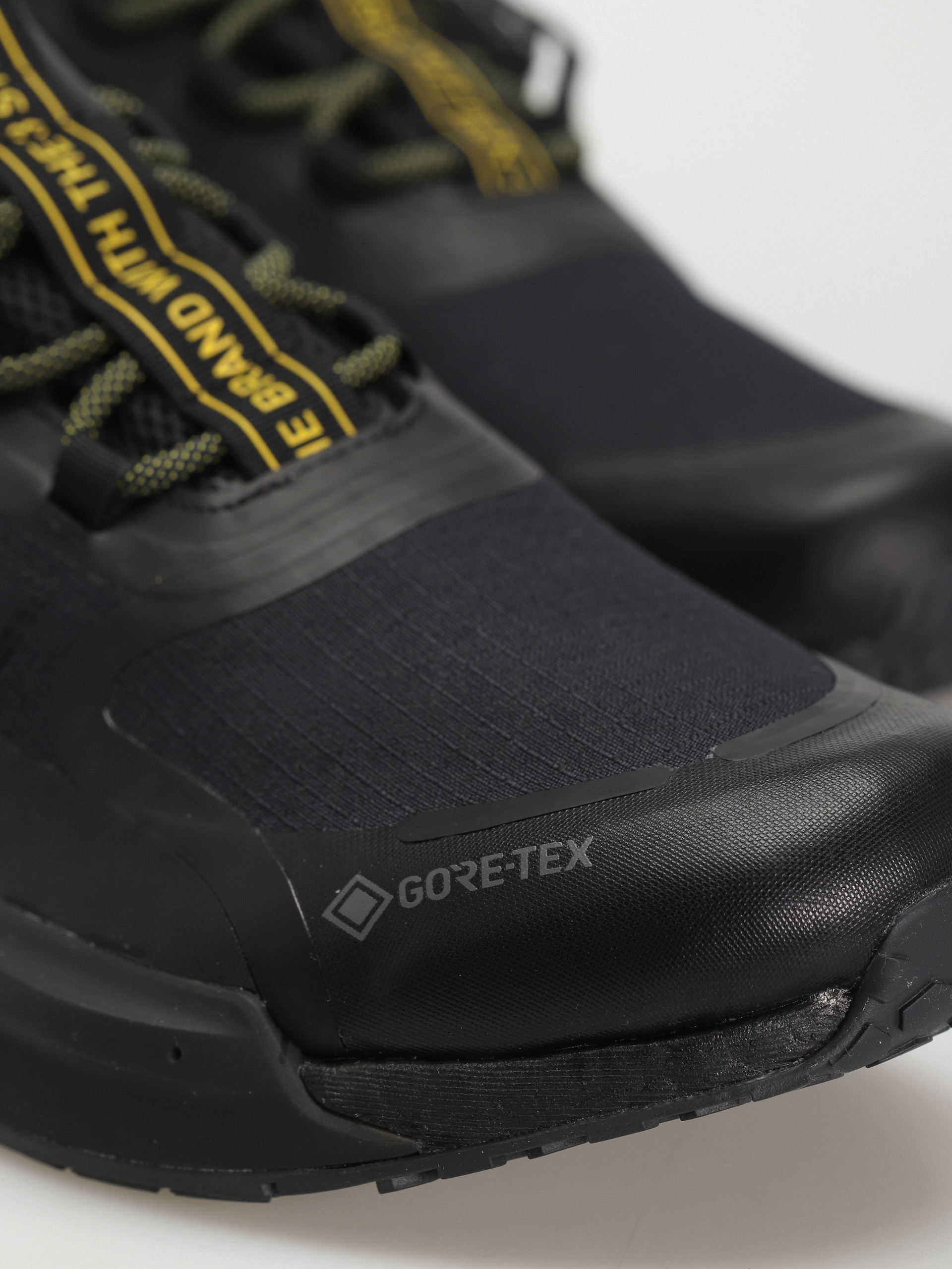 adidas Originals Nmd V3 Gtx Cipők (cblack/grefiv/impyel)