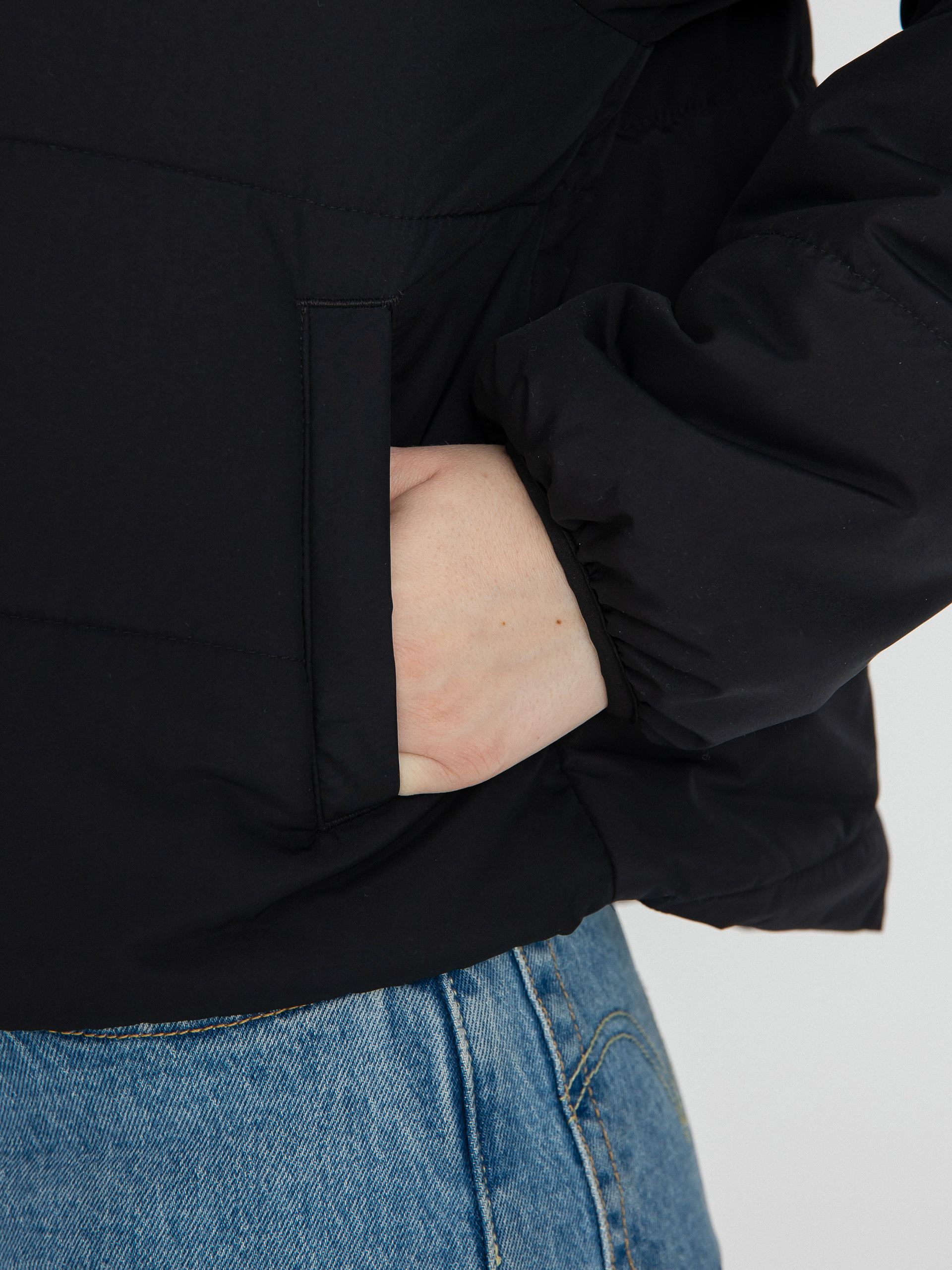 New Balance Classic Puffer Dzseki Wmn (black)