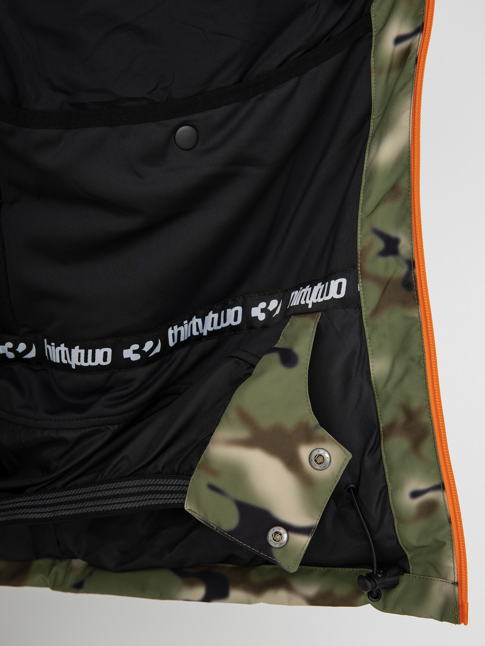 Férfi ThirtyTwo Lashed Insulated Snowboard dzseki (camo)