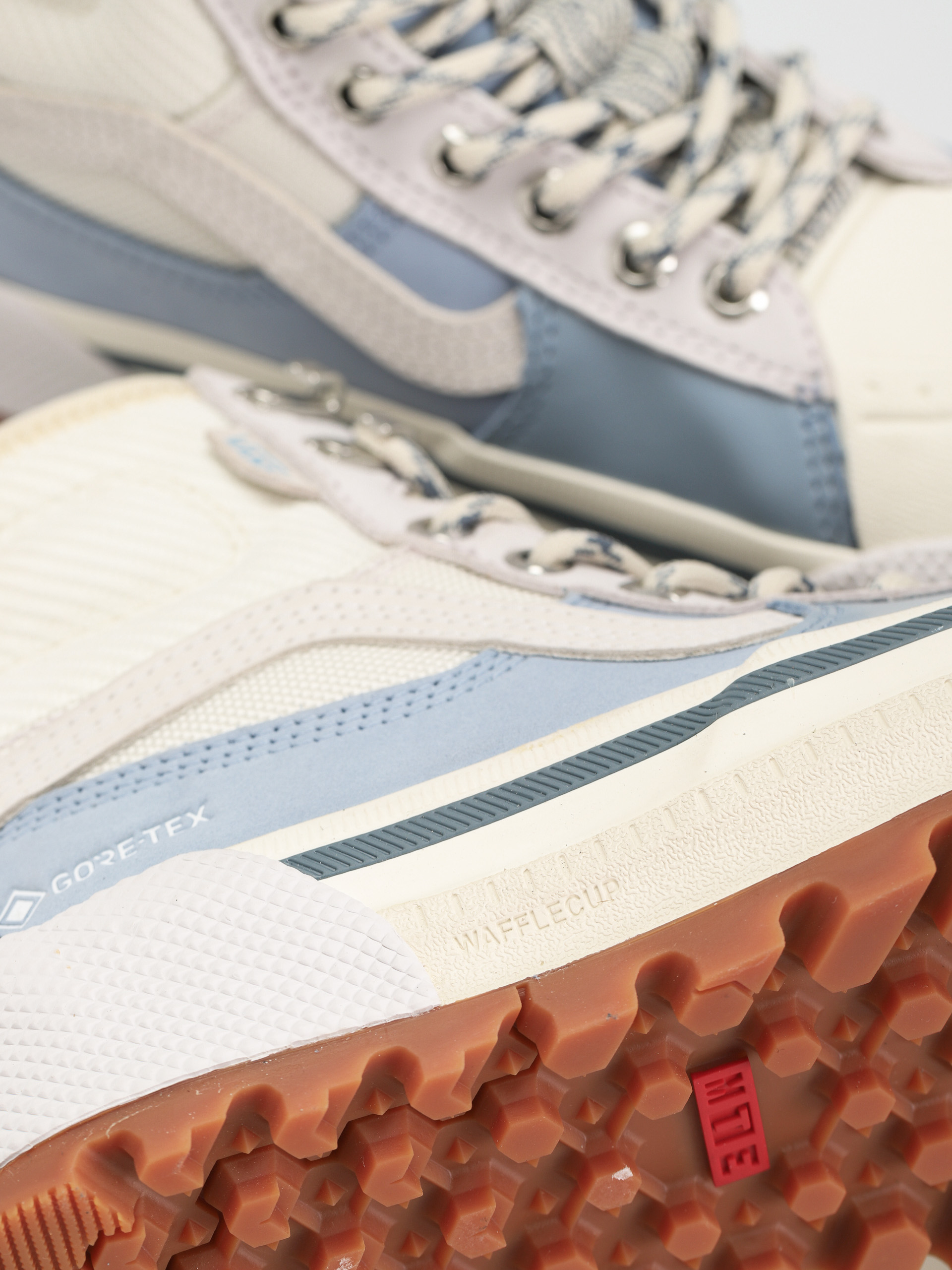 Vans Sk8 Hi Gore Tex MTE 3 Cipők (trekker marshmallow)