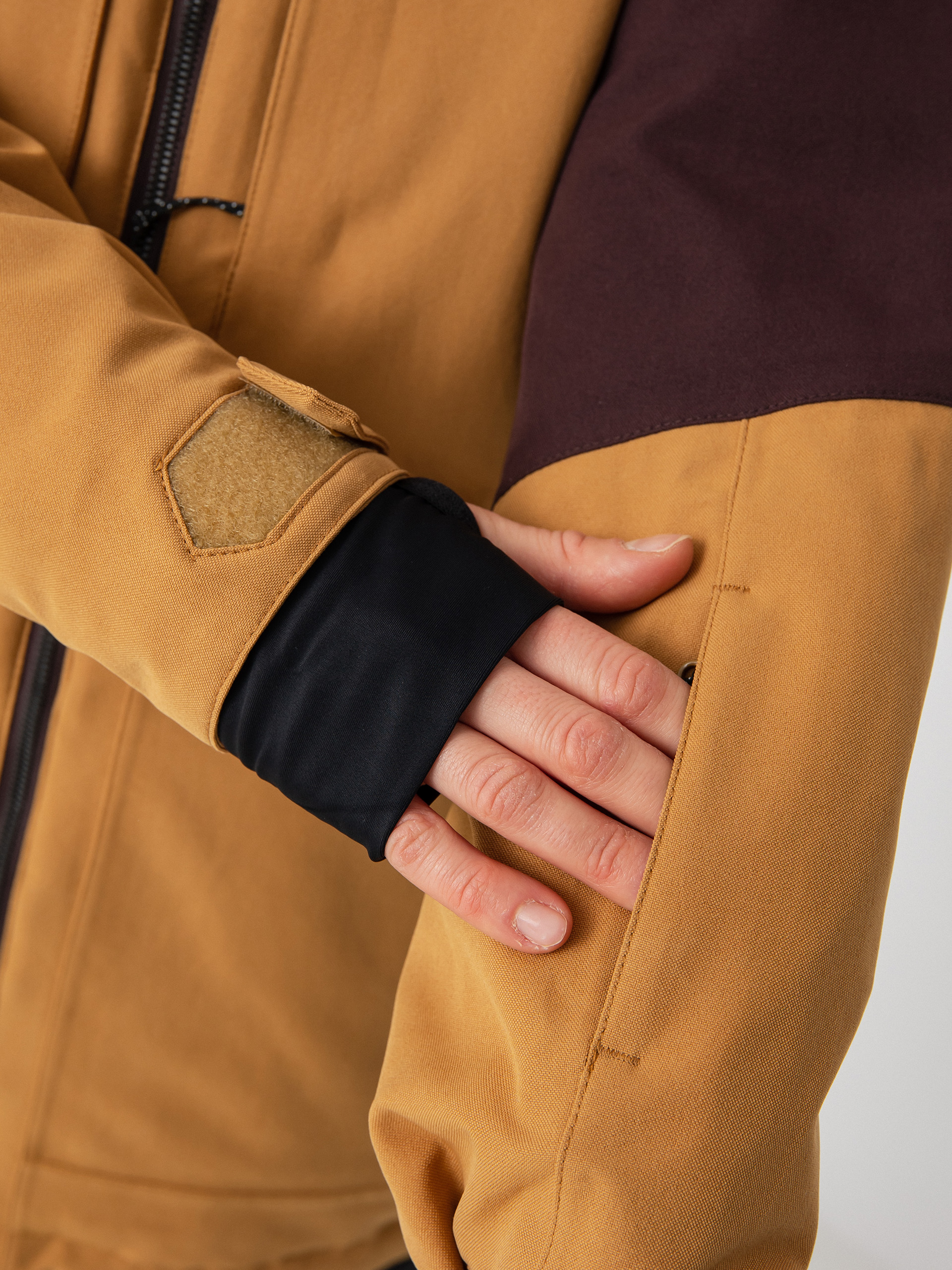 Női Volcom Shelter 3D Stretch Snowboard dzseki (caramel)