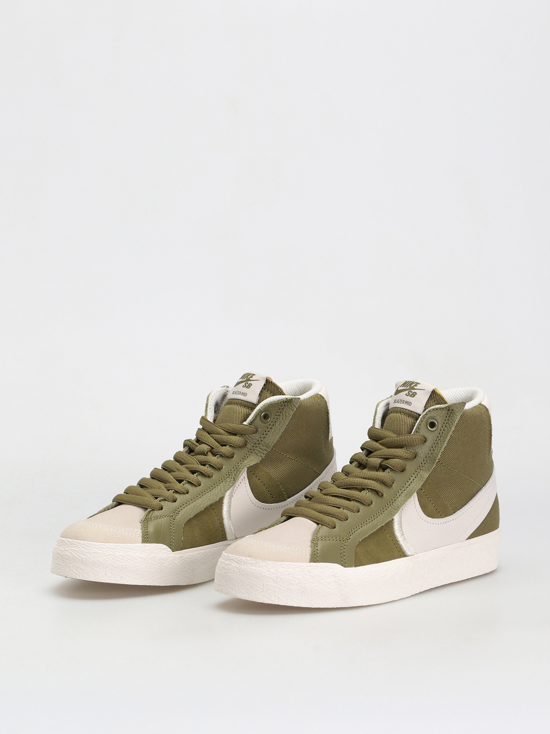 Nike SB Zoom Blazer Mid Prm Plus Cipők (pilgrim/phantom)