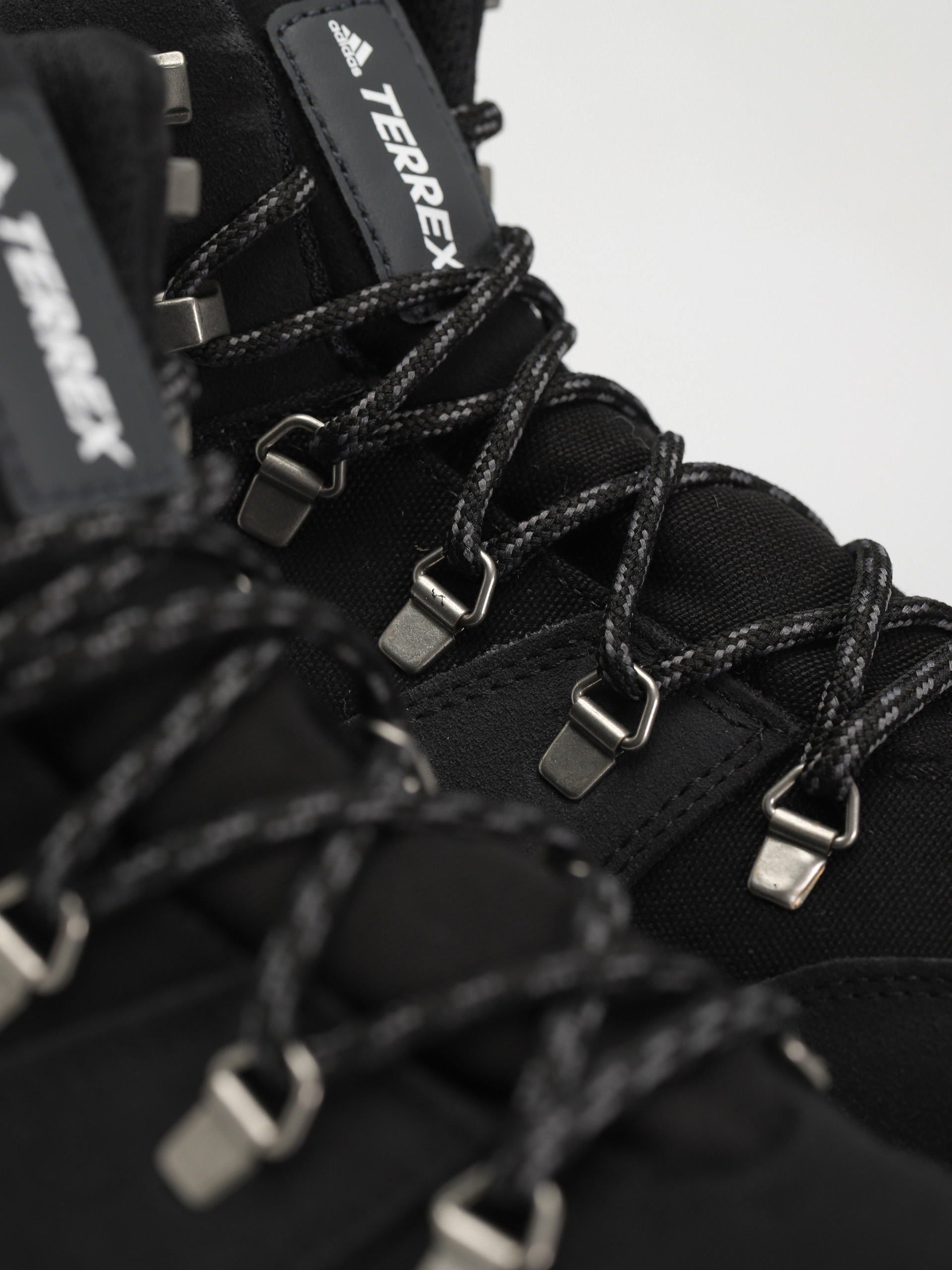 adidas Terrex Snowpitch C.RDY Cipők (cblack/cblack/scarle)