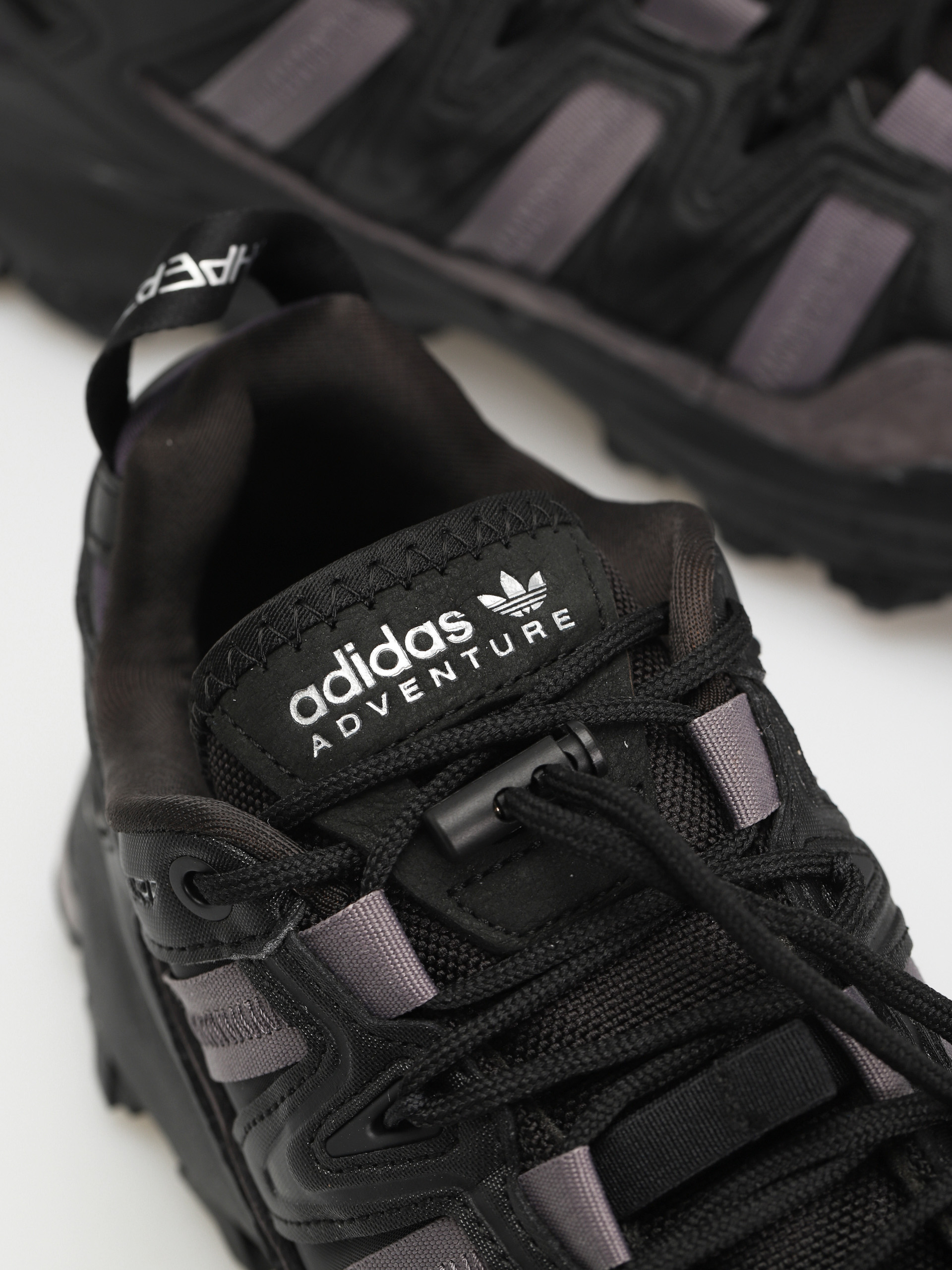 adidas Originals Hyperturf Cipők (cblack/silvmt/tragre)