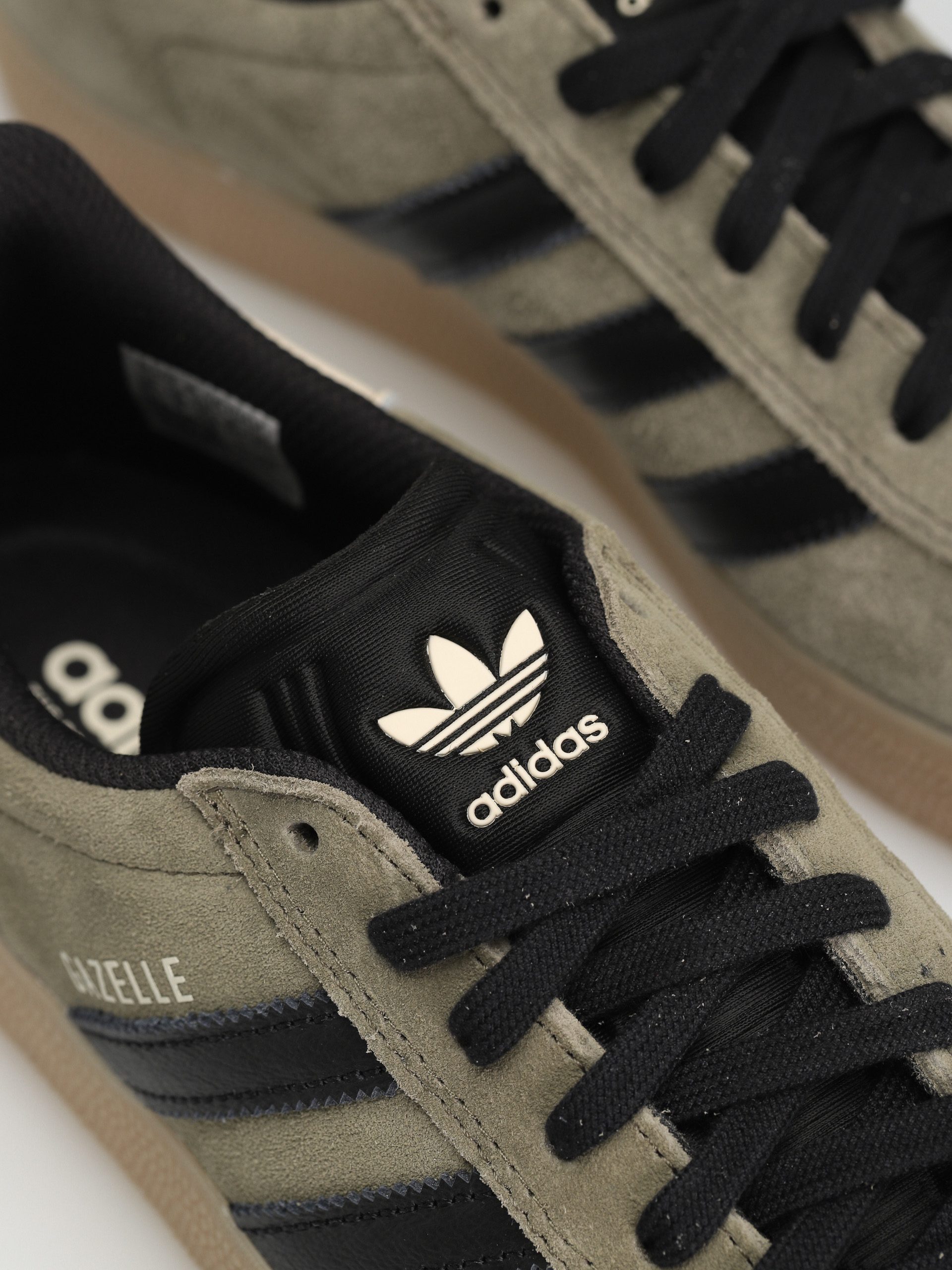 adidas Gazelle Adv Cipők (olistr/cblack/ecrtin)