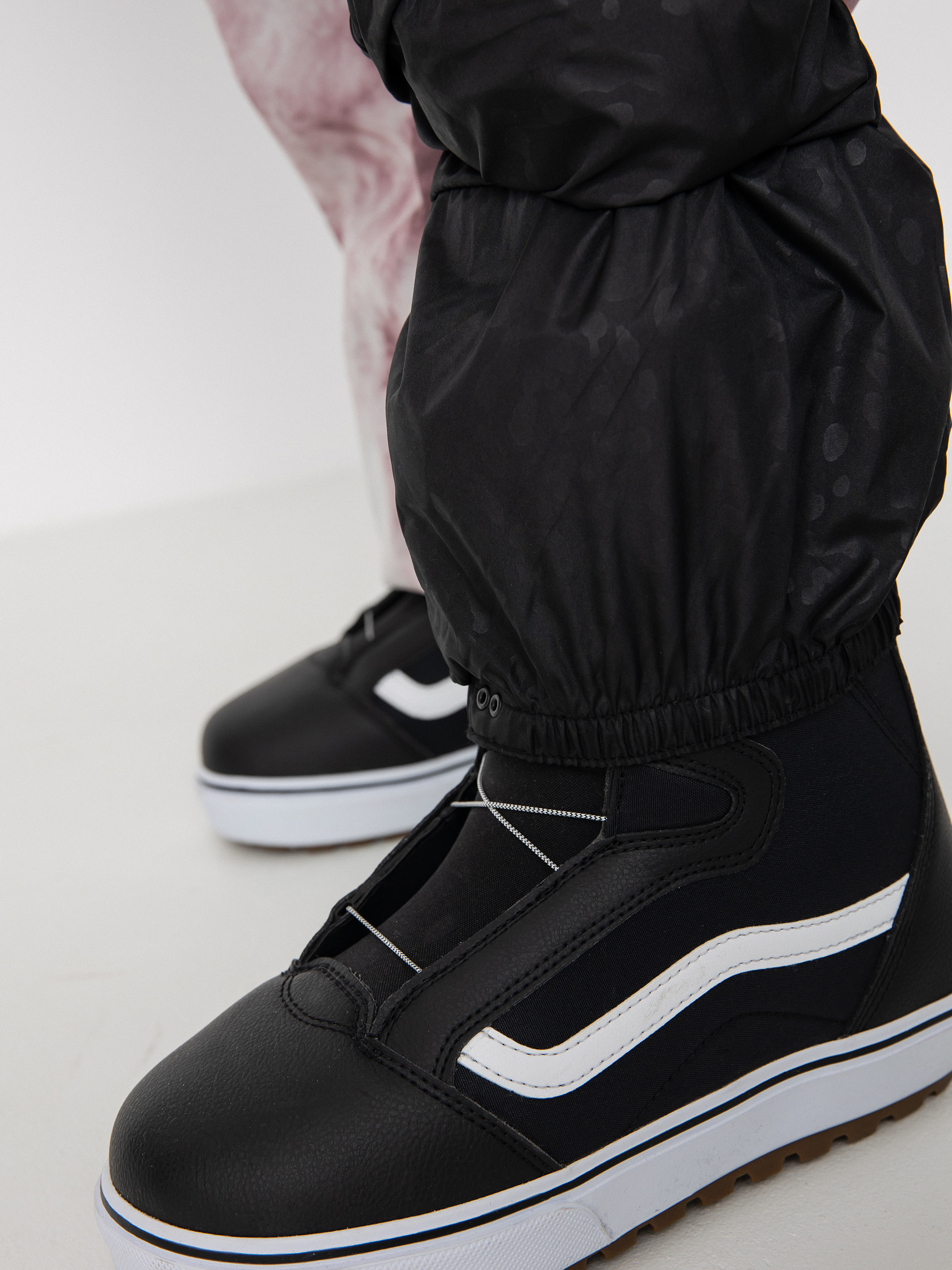 Női Volcom Creston 3Dstretch Bib Overall Loose Straight Snowboard nadrág (mojave tie dye)