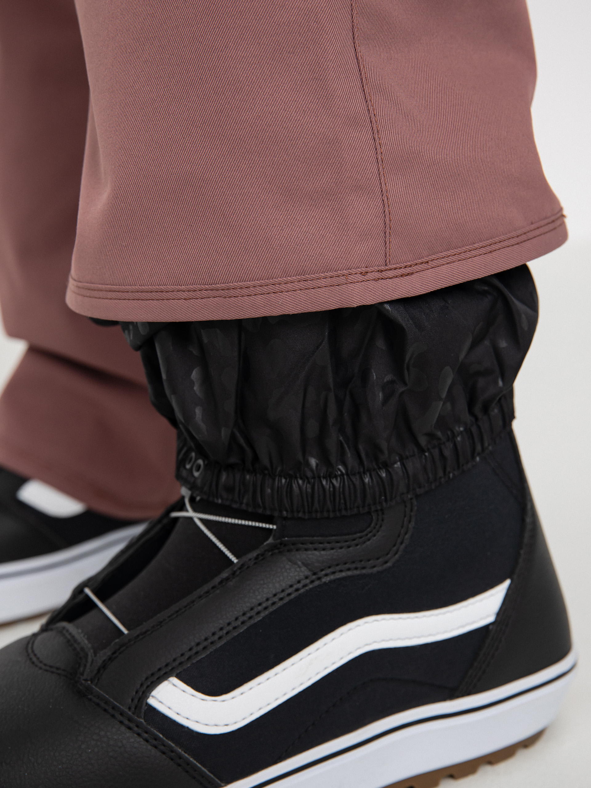 Női Volcom Bridger Ins Snowboard nadrág (rosewood)