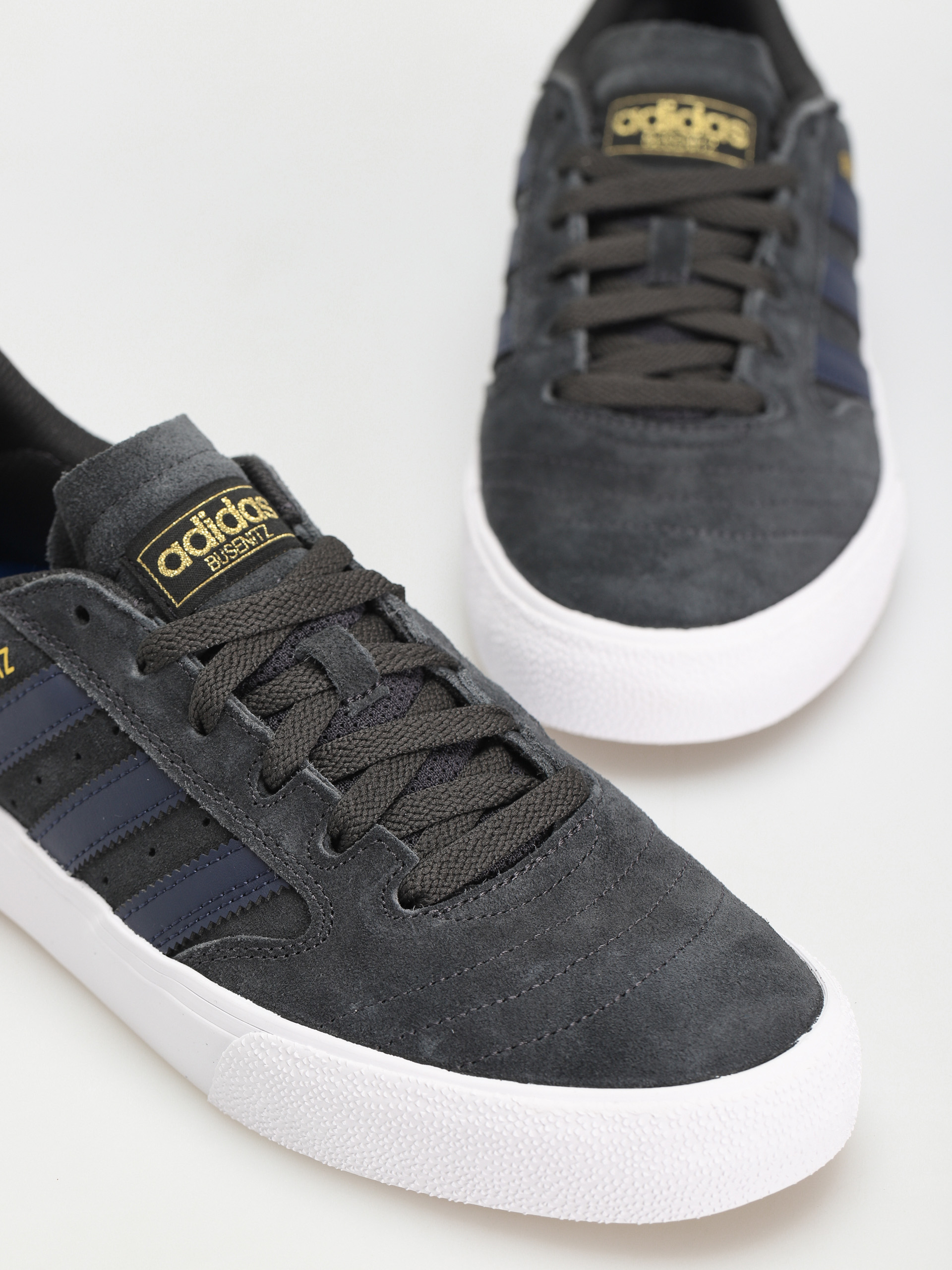adidas Busenitz Vulc II Cipők (carbon/legink/goldmt)
